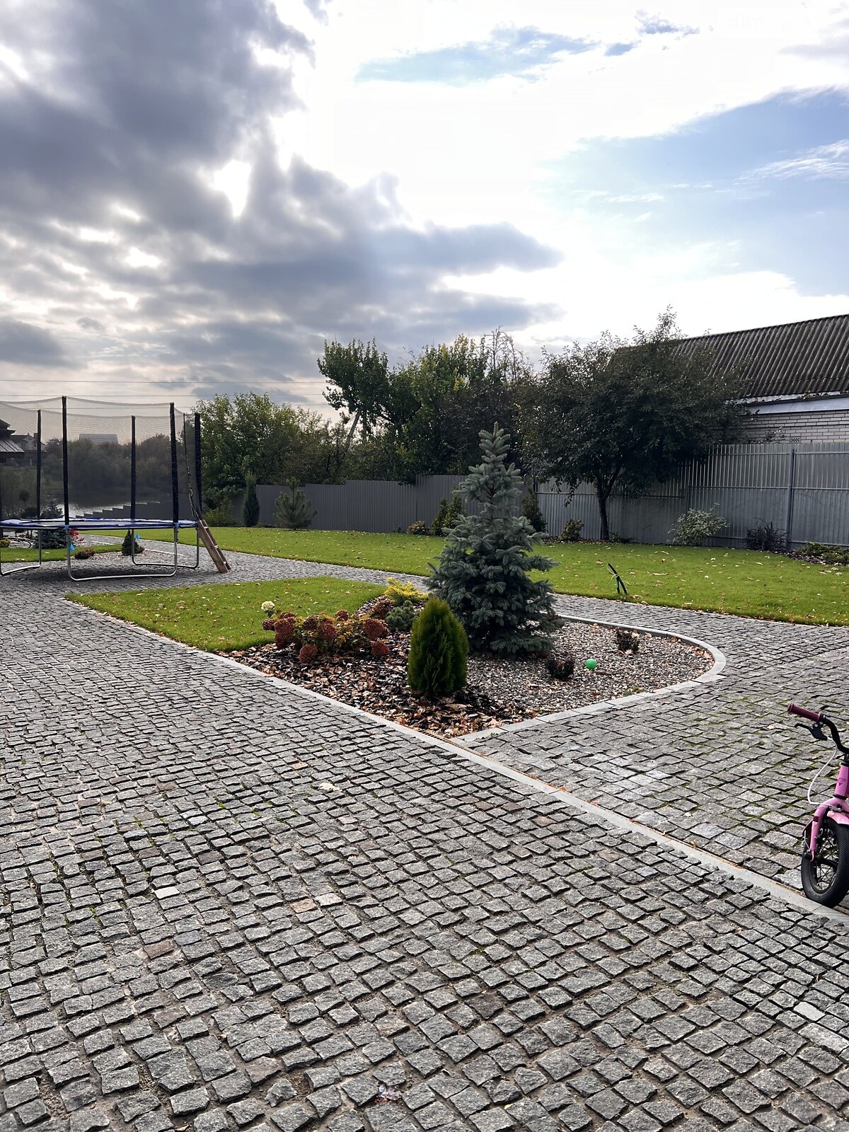 двухэтажный дом, 297 кв. м, кирпич. Продажа в Гребенках фото 1