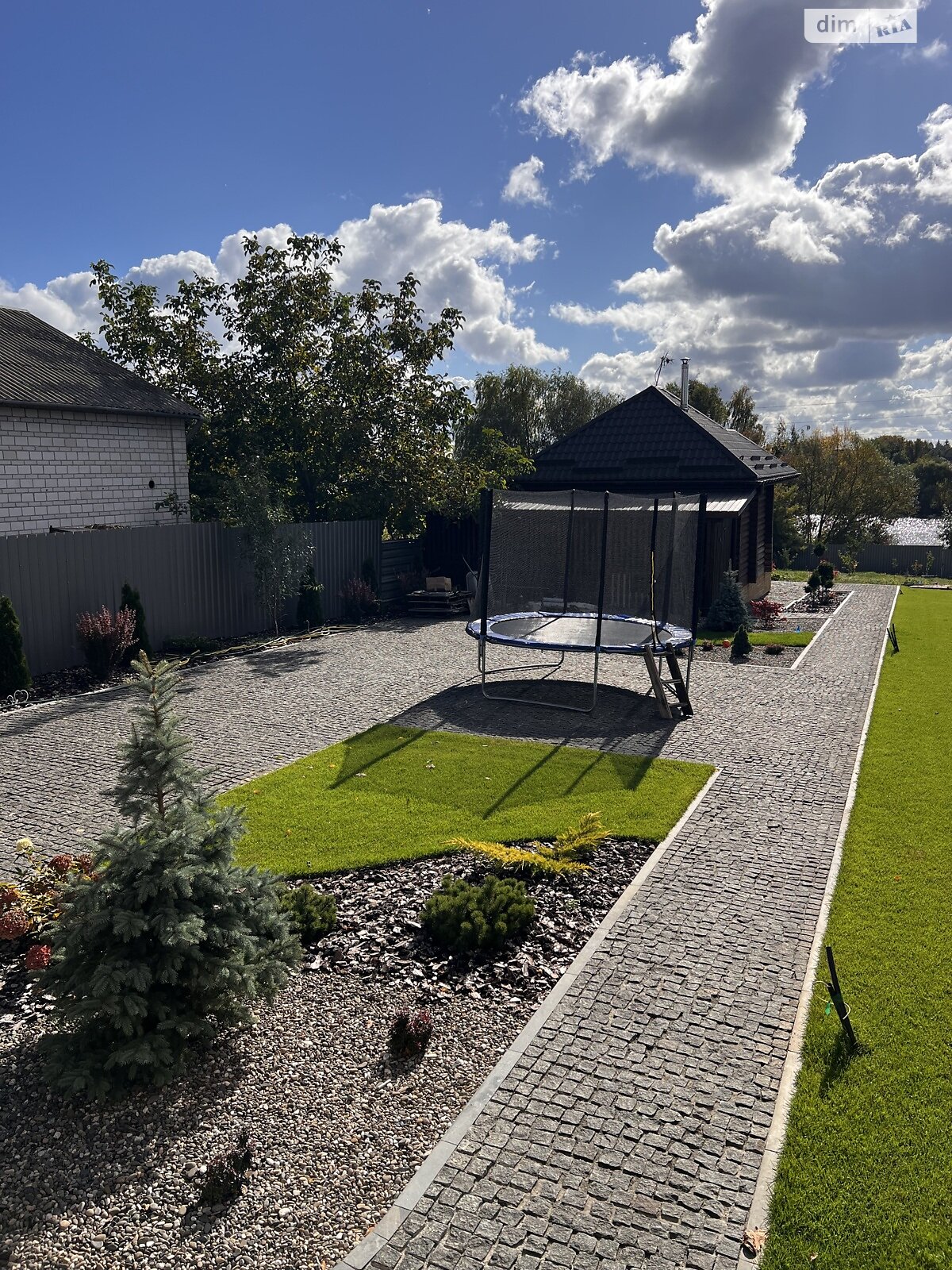 двухэтажный дом, 297 кв. м, кирпич. Продажа в Гребенках фото 1