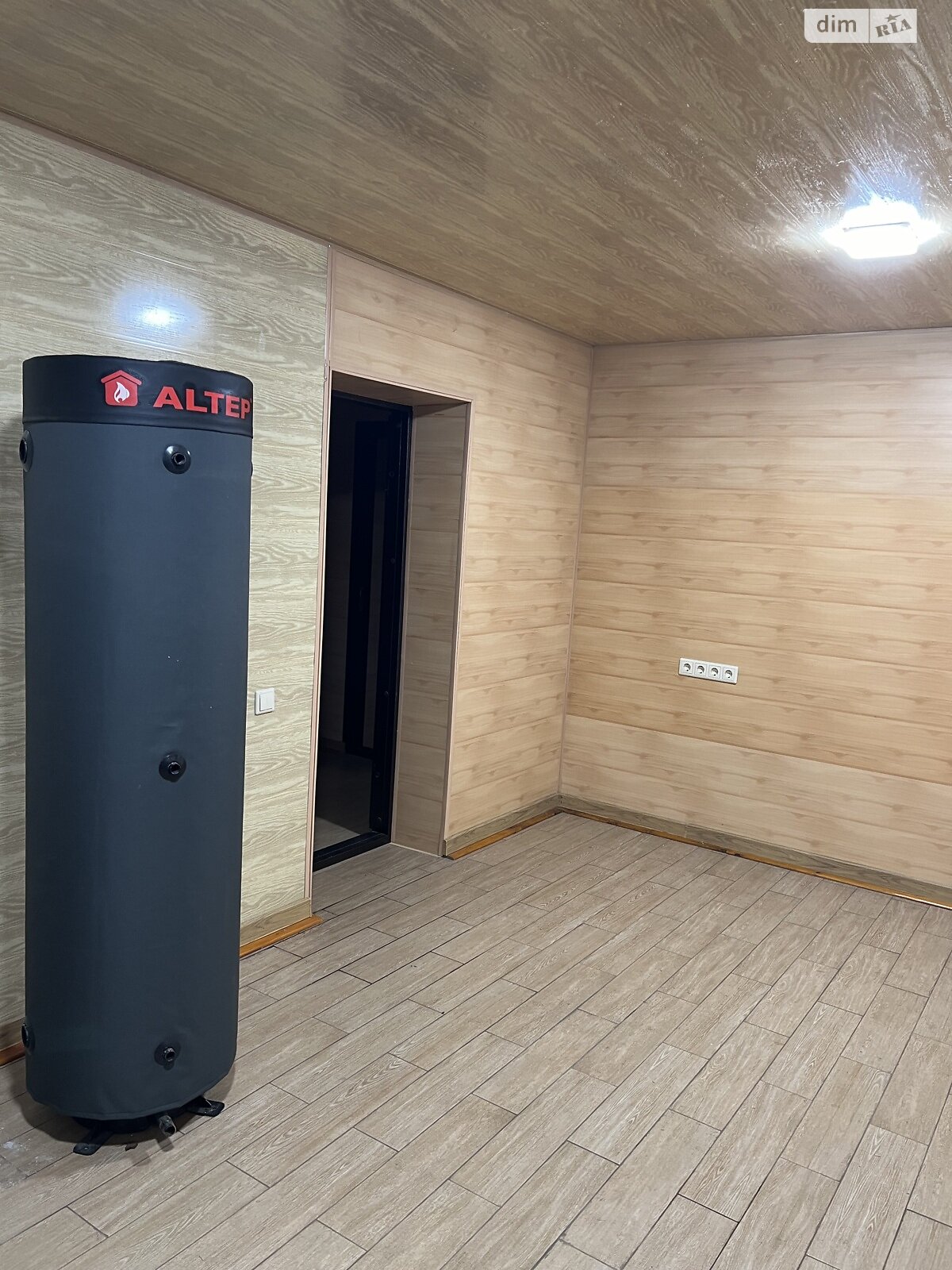 двухэтажный дом, 297 кв. м, кирпич. Продажа в Гребенках фото 1