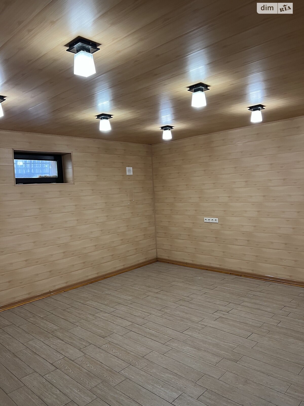 двухэтажный дом, 297 кв. м, кирпич. Продажа в Гребенках фото 1