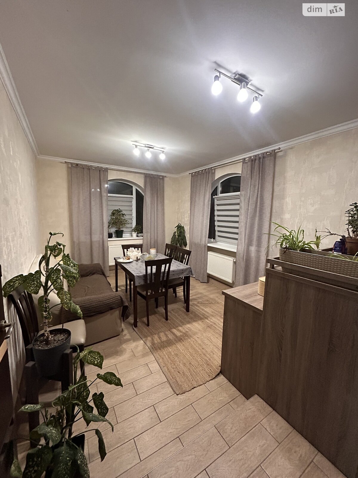 двоповерховий будинок з ремонтом, 185 кв. м, цегла. Продаж у Гребінках фото 1