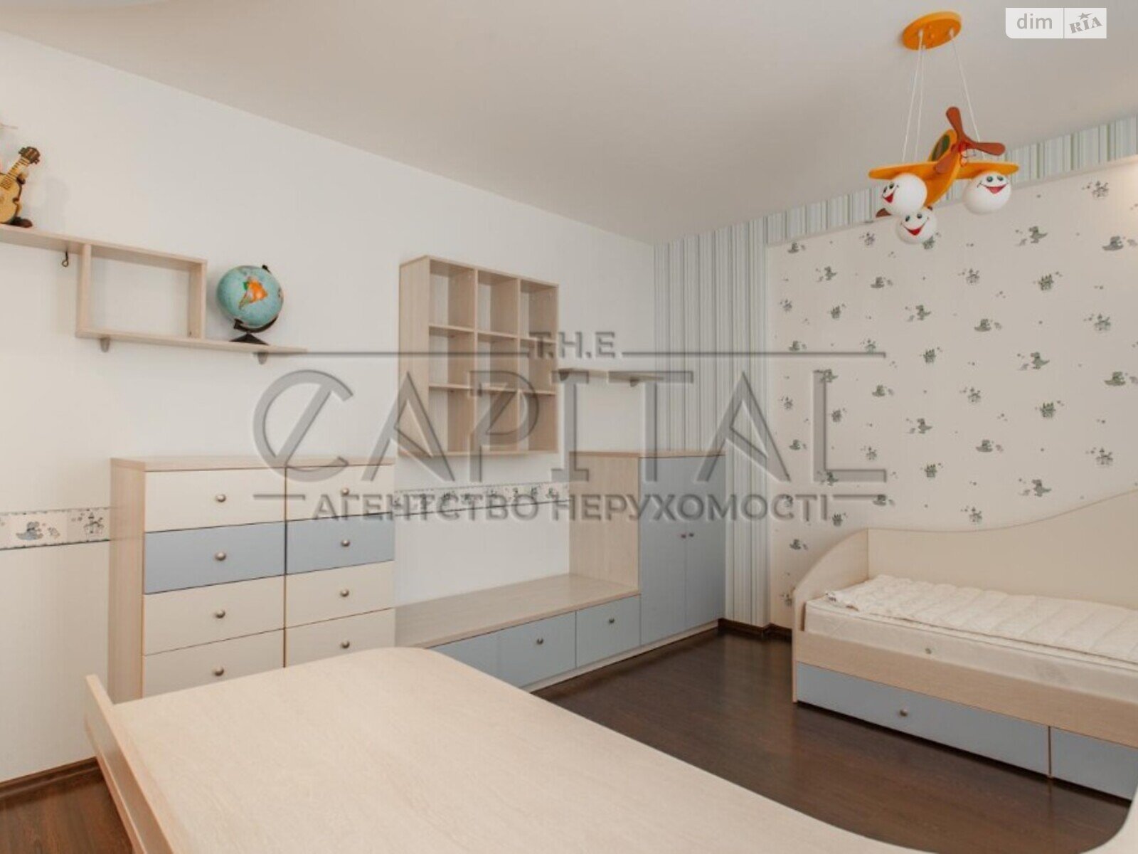 трехэтажный дом, 1700 кв. м, кирпич. Продажа в Григоровке фото 1