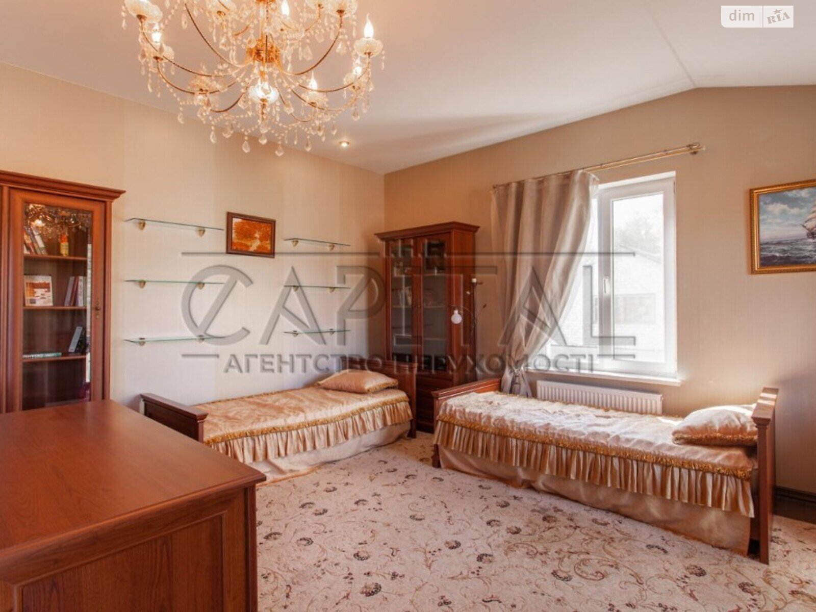 трехэтажный дом, 1700 кв. м, кирпич. Продажа в Григоровке фото 1