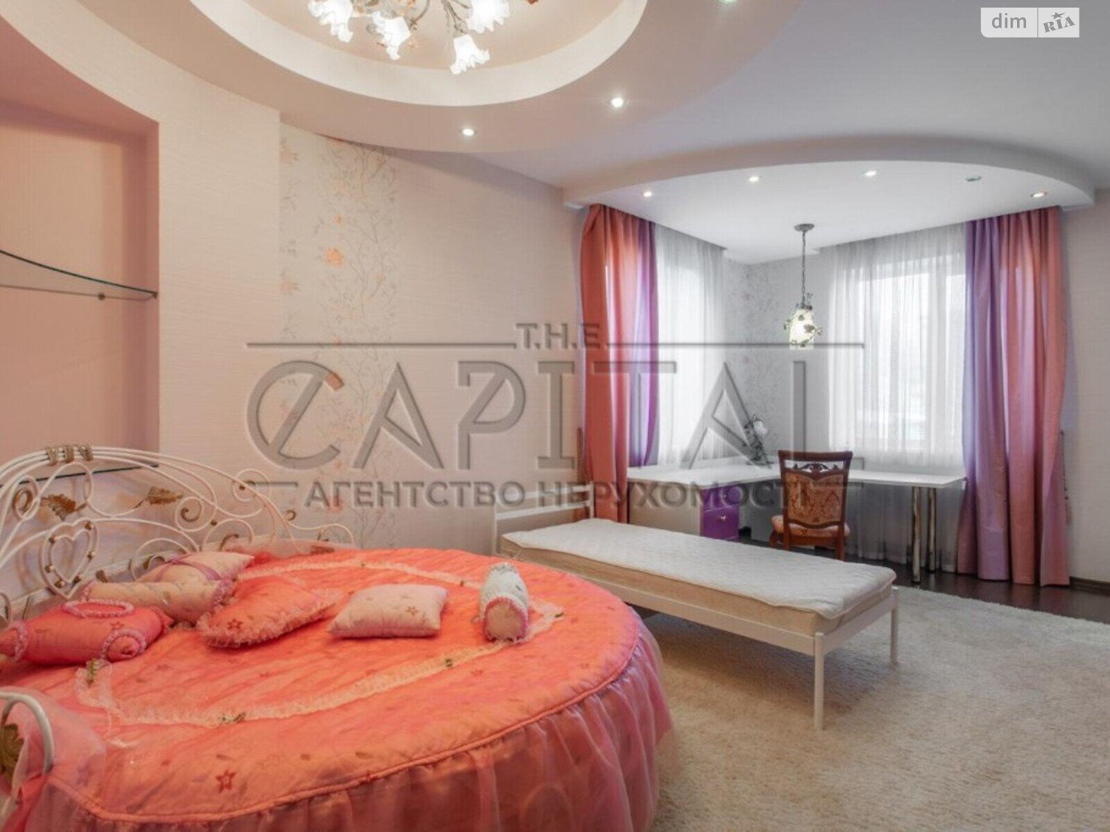 трехэтажный дом, 1700 кв. м, кирпич. Продажа в Григоровке фото 1