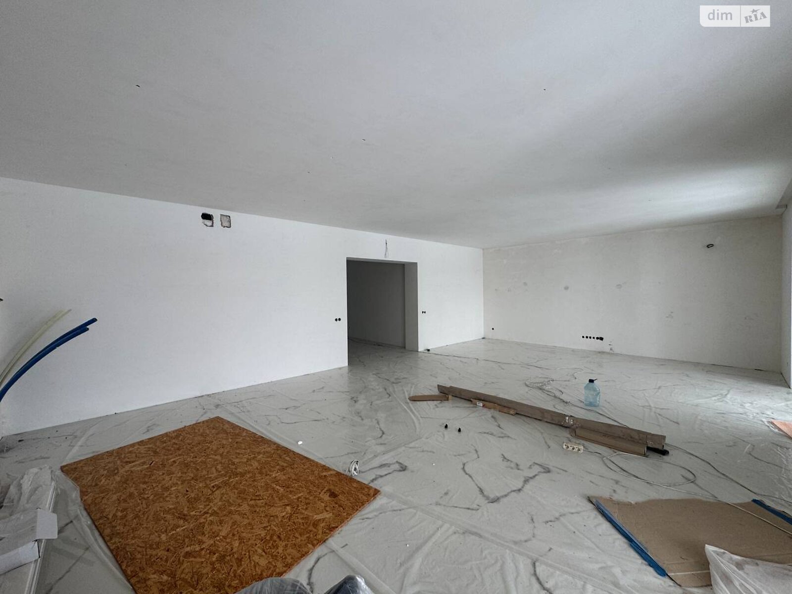 двухэтажный дом с гаражом, 228.5 кв. м, кирпич. Продажа в Грузевице фото 1