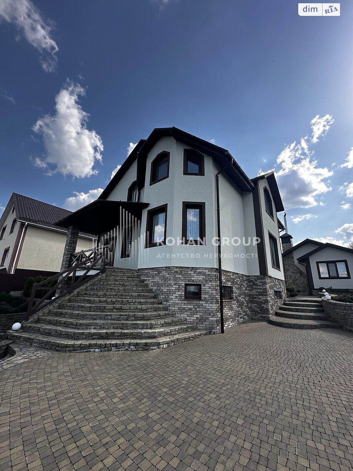 двухэтажный дом с гаражом, 217 кв. м, кирпич. Продажа в Грузевице фото 1 двухэтажный дом с гаражом, 217 кв. м, кирпич. Продажа в Грузевице фото 1