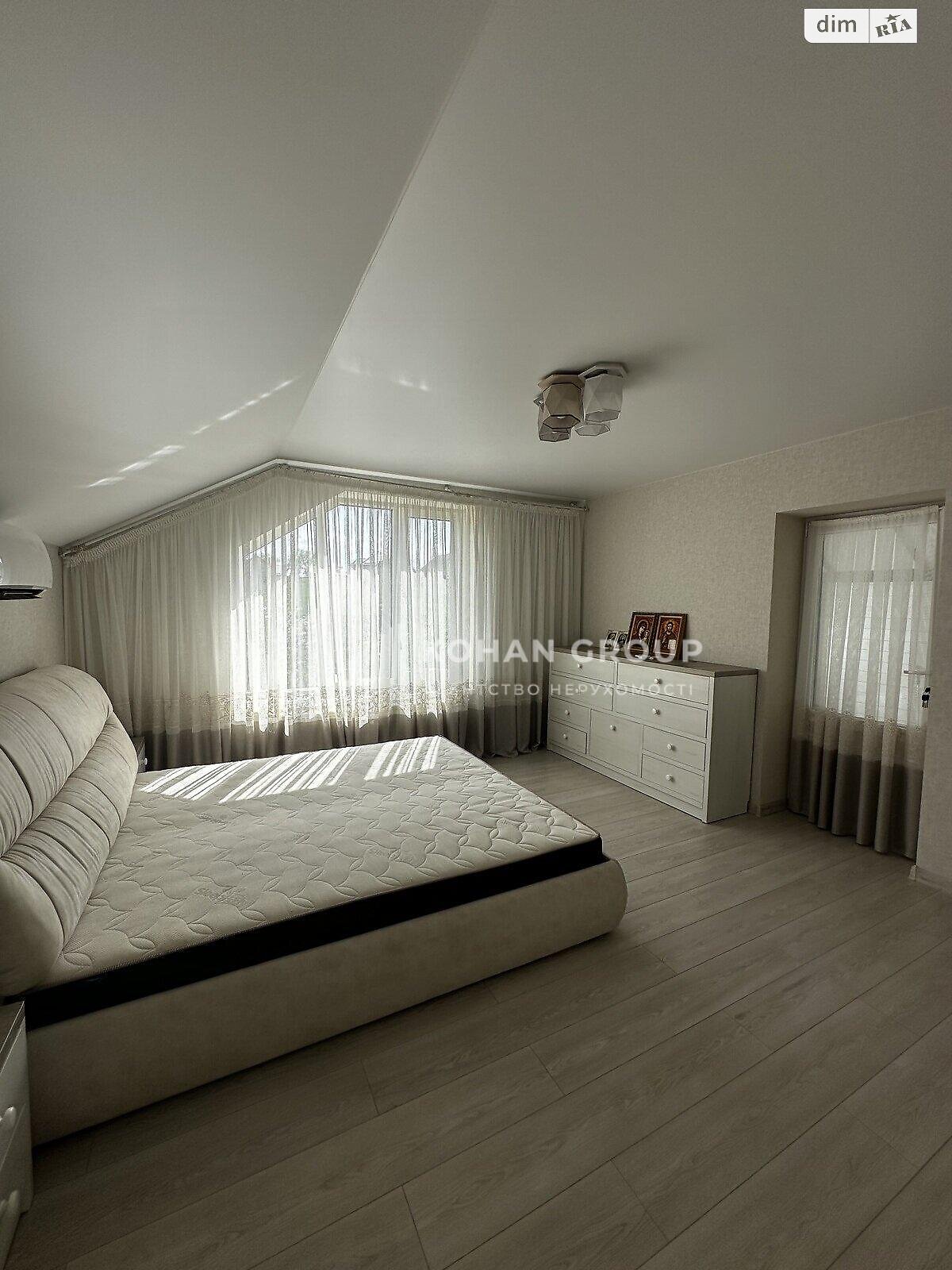 двухэтажный дом с гаражом, 217 кв. м, кирпич. Продажа в Грузевице фото 1 двухэтажный дом с гаражом, 217 кв. м, кирпич. Продажа в Грузевице фото 1