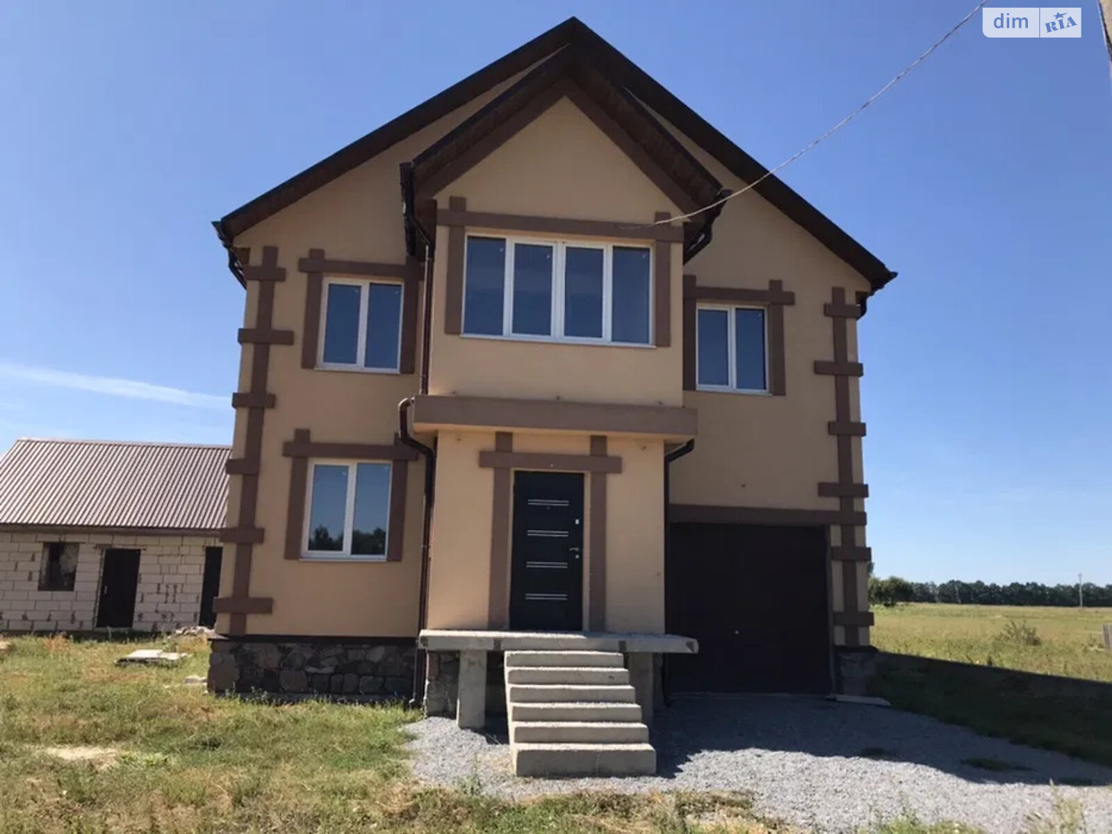 двухэтажный дом с гаражом, 120 кв. м, кирпич. Продажа в Гульске фото 1 двухэтажный дом с гаражом, 120 кв. м, кирпич. Продажа в Гульске фото 1