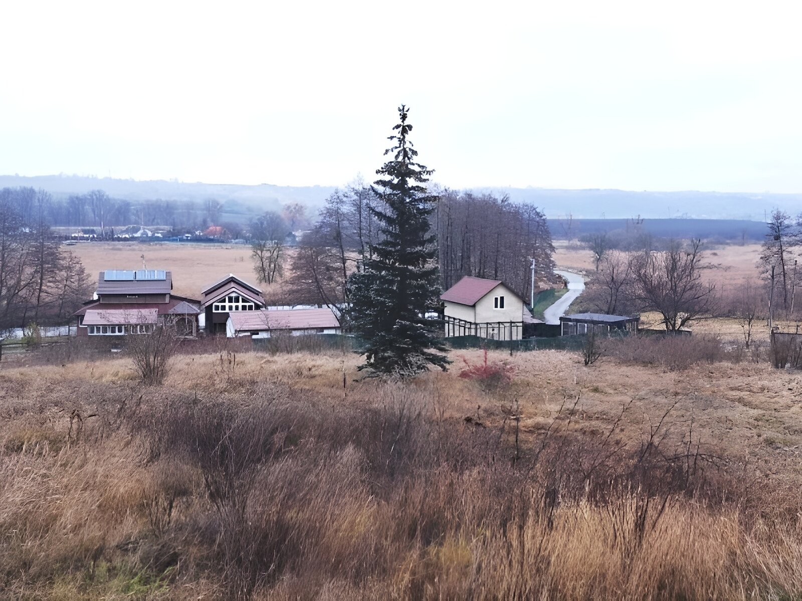 триповерховий будинок з опаленням, 574.2 кв. м, цегла. Продаж у Гусачівці фото 1 триповерховий будинок з опаленням, 574.2 кв. м, цегла. Продаж у Гусачівці фото 1