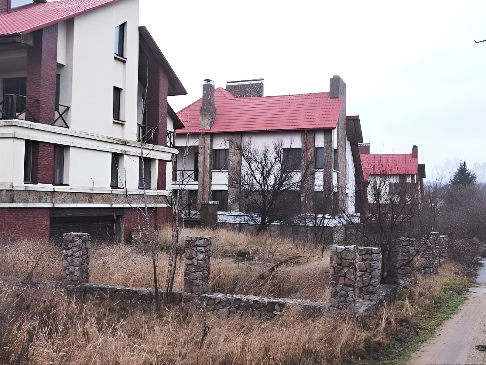 триповерховий будинок з опаленням, 574.2 кв. м, цегла. Продаж у Гусачівці фото 1 триповерховий будинок з опаленням, 574.2 кв. м, цегла. Продаж у Гусачівці фото 1