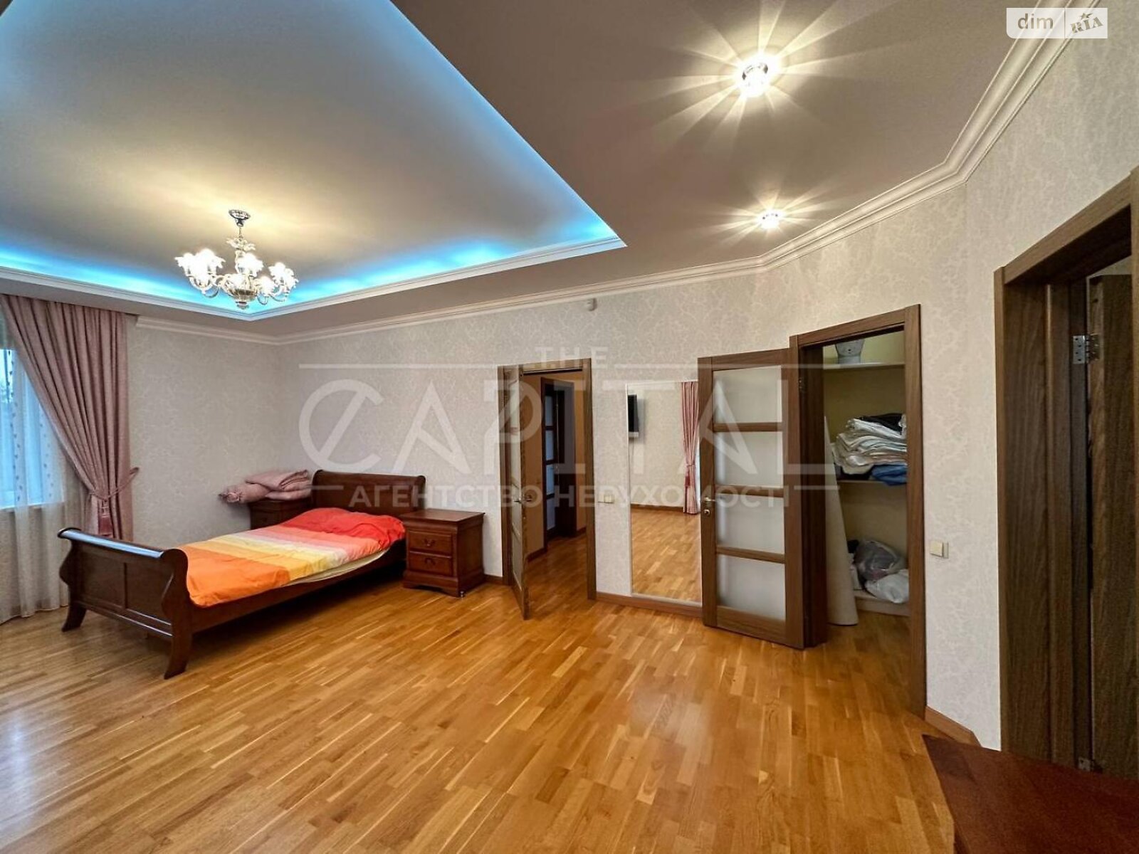 двухэтажный дом, 309 кв. м, кирпич. Продажа в Гусачевке фото 1