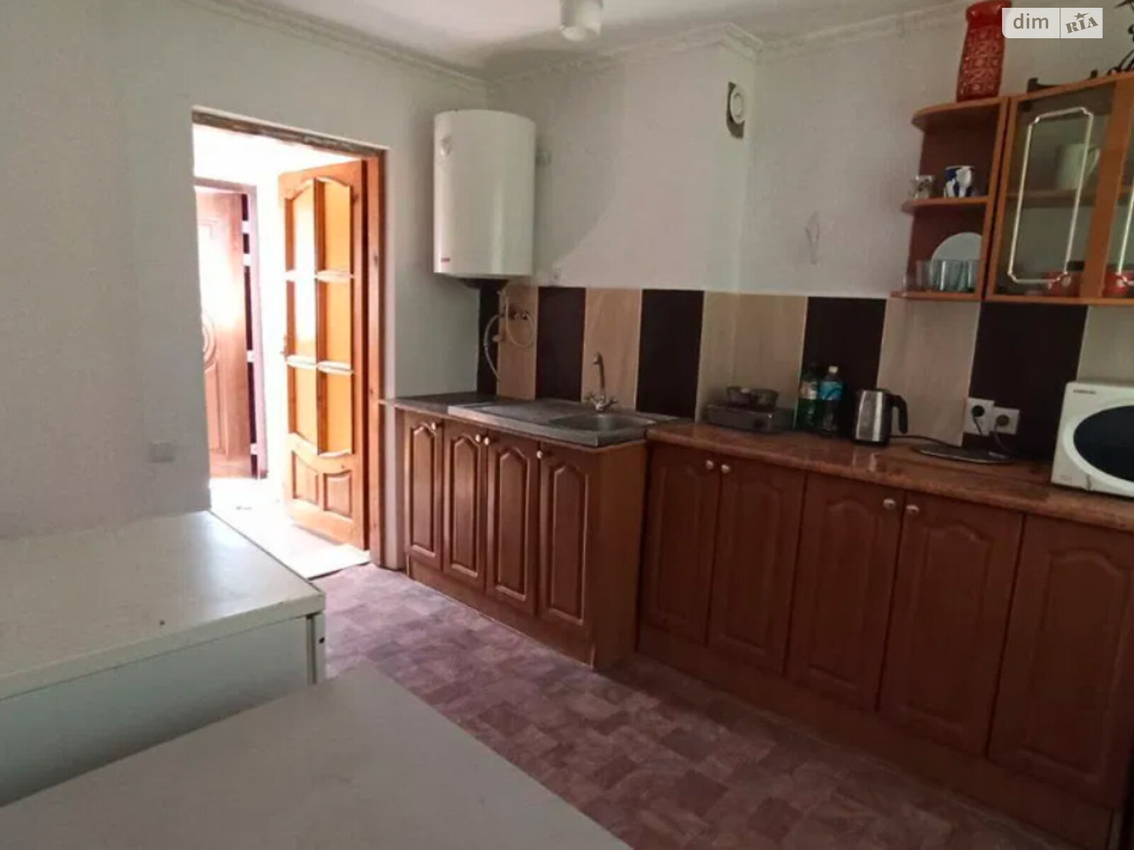 одноэтажный дом с отоплением, 42.9 кв. м, кирпич. Продажа в Гуте фото 1