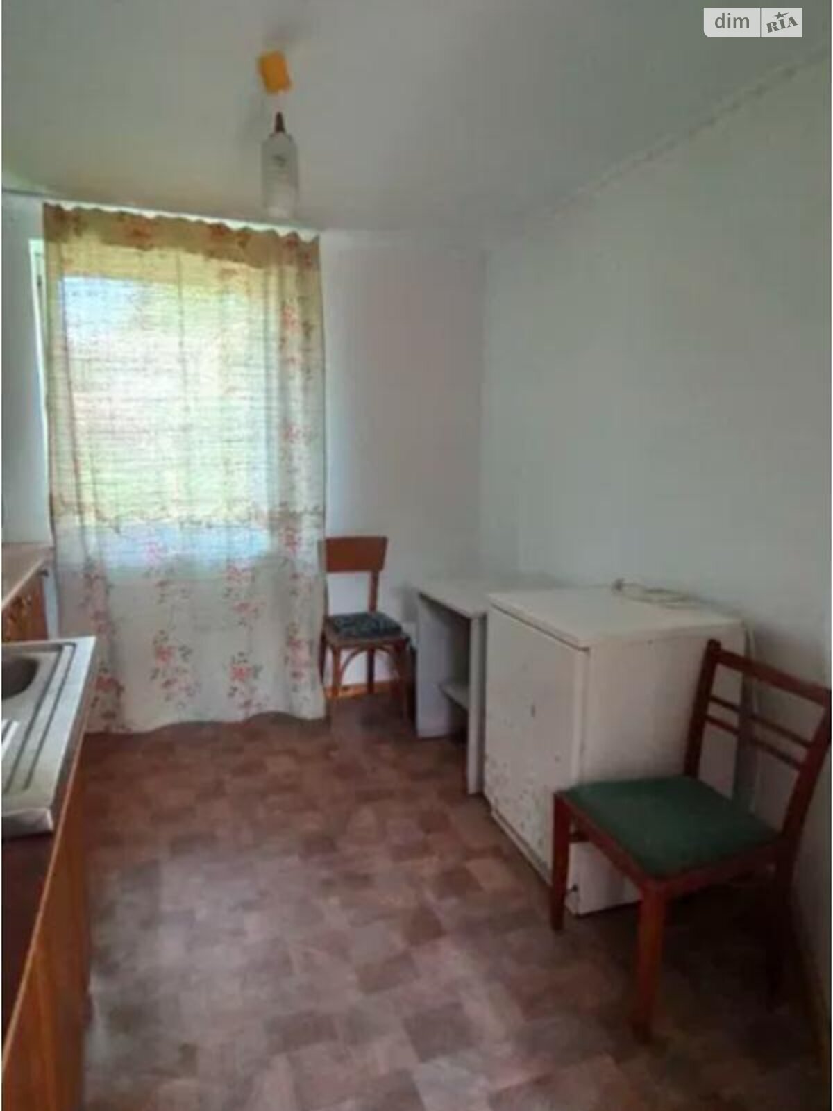 одноэтажный дом с отоплением, 42.9 кв. м, кирпич. Продажа в Гуте фото 1