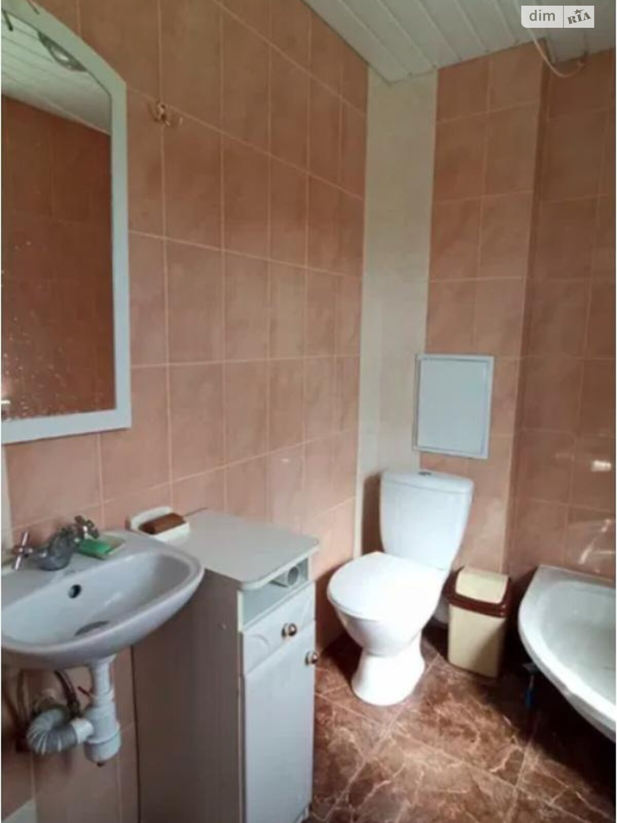 одноэтажный дом с отоплением, 42.9 кв. м, кирпич. Продажа в Гуте фото 1