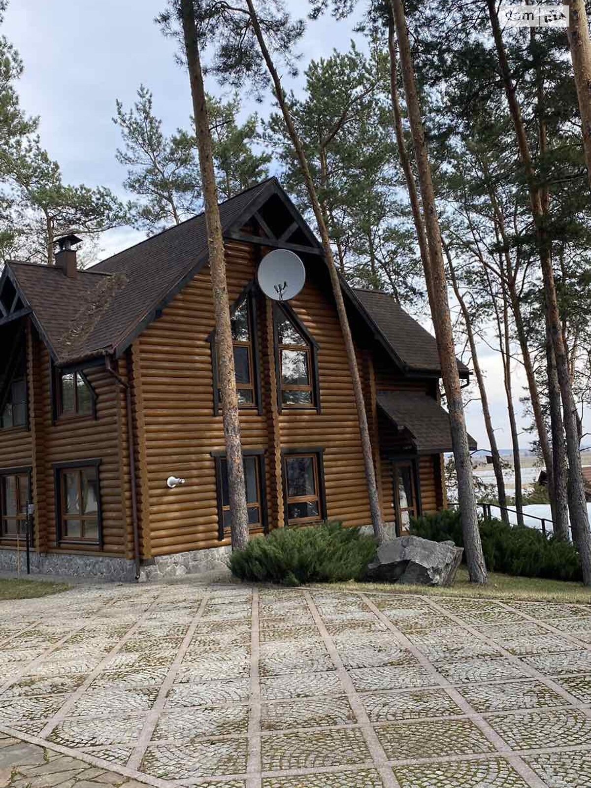 трехэтажный дом с гаражом, 990 кв. м, кирпич. Продажа в Харькове район 1-ый микрорайон фото 1