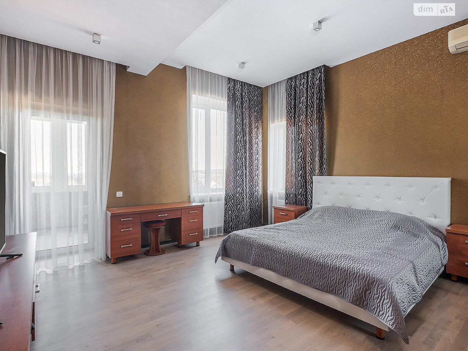 триповерховий будинок, 420 кв. м, кирпич. Продаж в Харкові, район Олексїївка фото 1 триповерховий будинок, 420 кв. м, кирпич. Продаж в Харкові, район Олексїївка фото 1