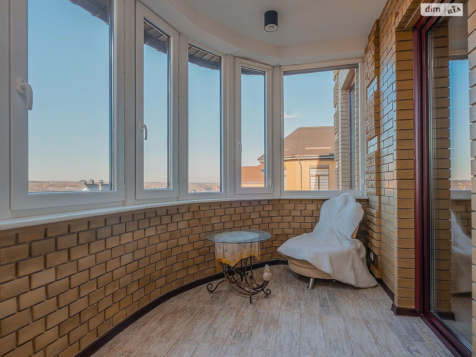 триповерховий будинок, 420 кв. м, кирпич. Продаж в Харкові, район Олексїївка фото 1 триповерховий будинок, 420 кв. м, кирпич. Продаж в Харкові, район Олексїївка фото 1