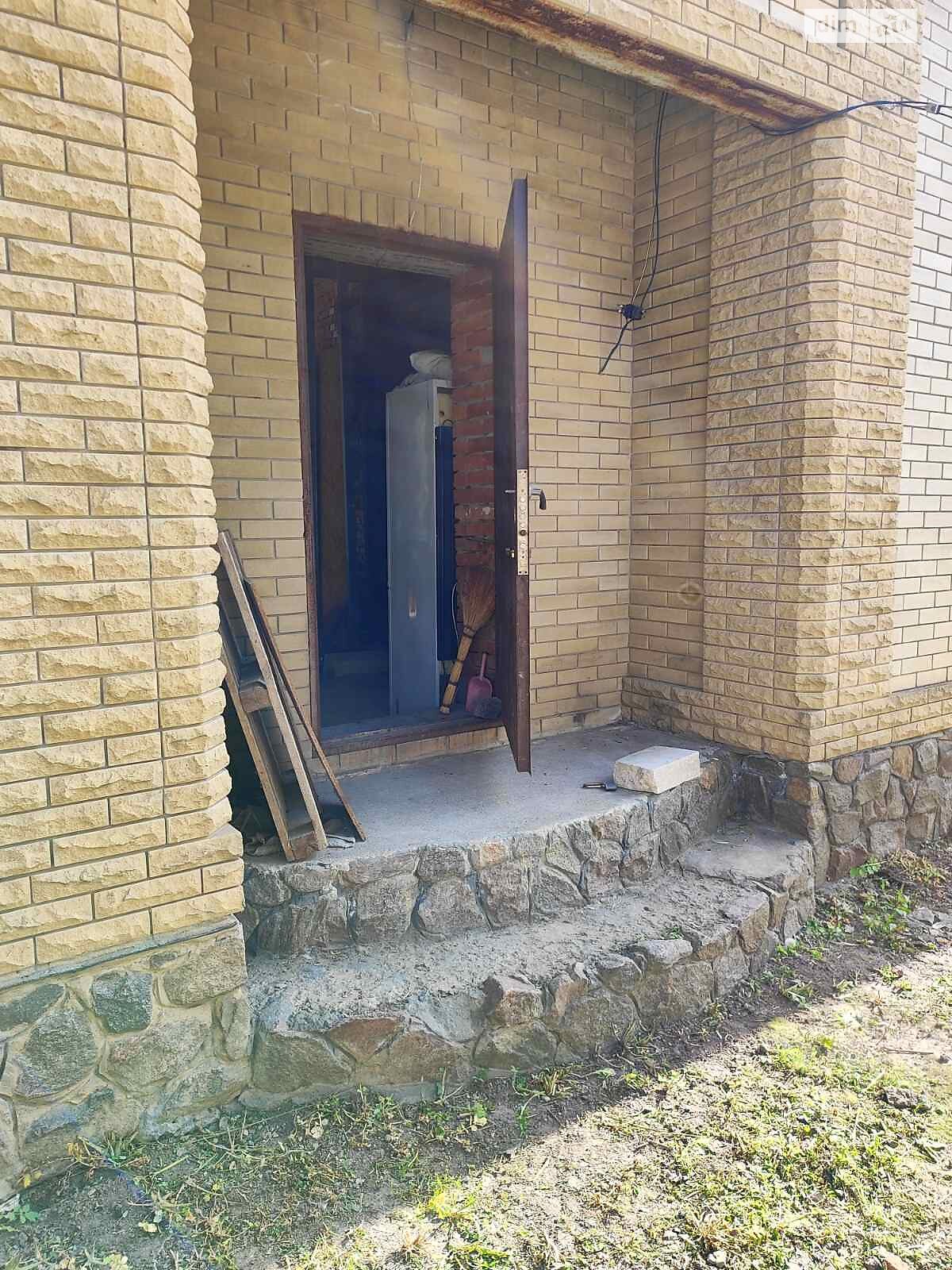двухэтажный дом, 220 кв. м, кирпич. Продажа в Харькове район Алексеевка фото 1 двухэтажный дом, 220 кв. м, кирпич. Продажа в Харькове район Алексеевка фото 1