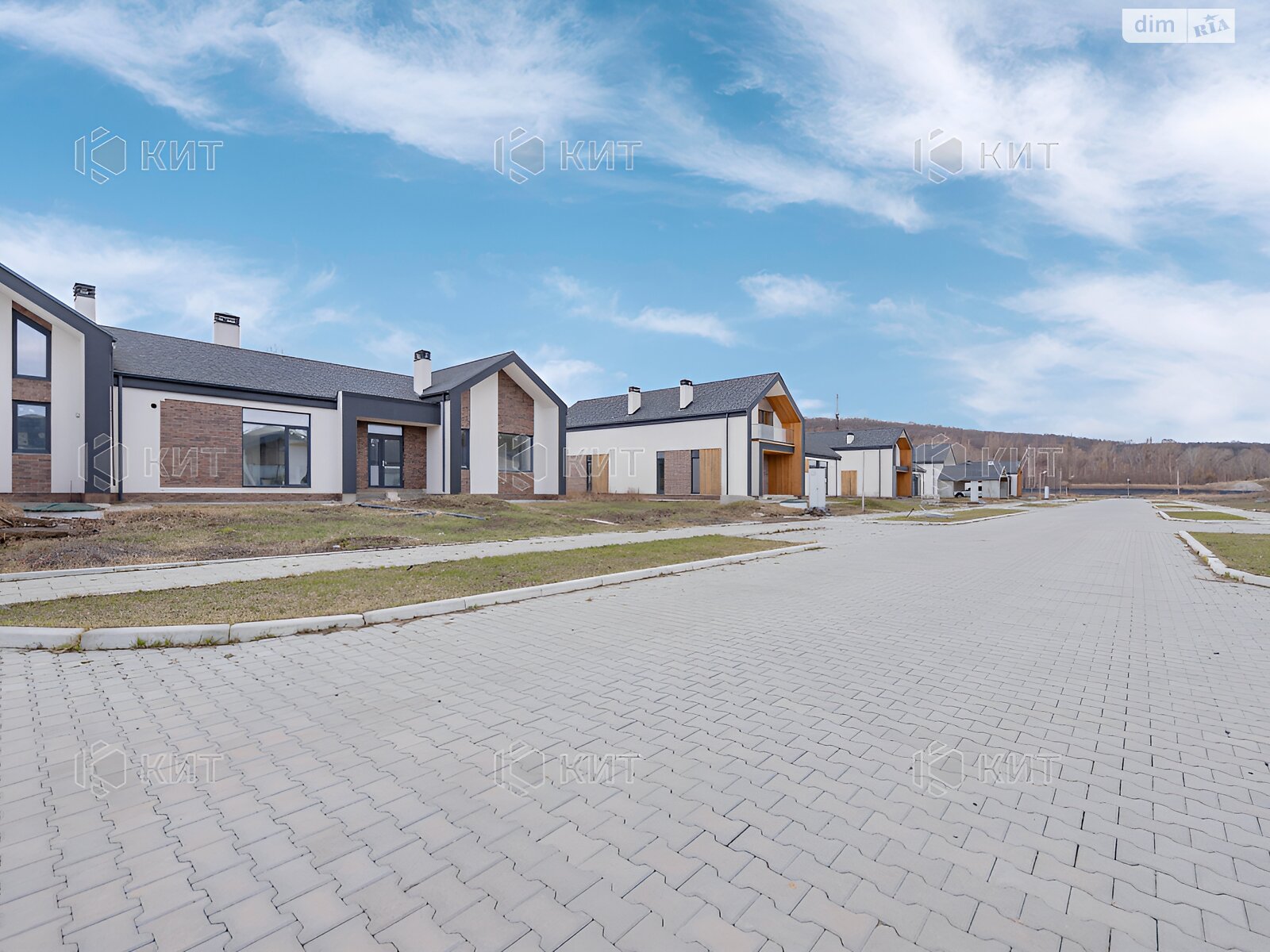 двоповерховий будинок, 277 кв. м, кирпич. Продаж в Харкові, район Олексїївка фото 1 двоповерховий будинок, 277 кв. м, кирпич. Продаж в Харкові, район Олексїївка фото 1