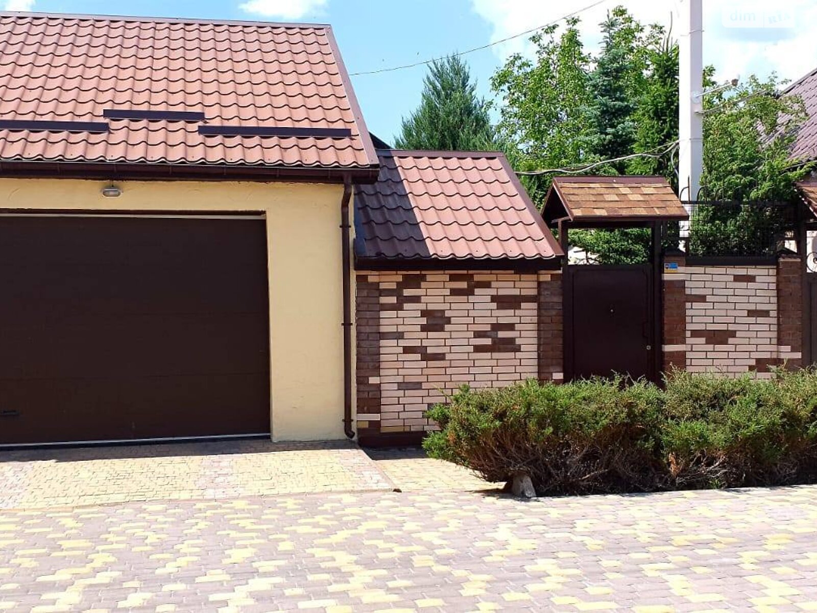 двоповерховий будинок з гаражем, 179 кв. м, цегла. Продаж в Харкові, район Гиївка фото 1 двоповерховий будинок з гаражем, 179 кв. м, цегла. Продаж в Харкові, район Гиївка фото 1