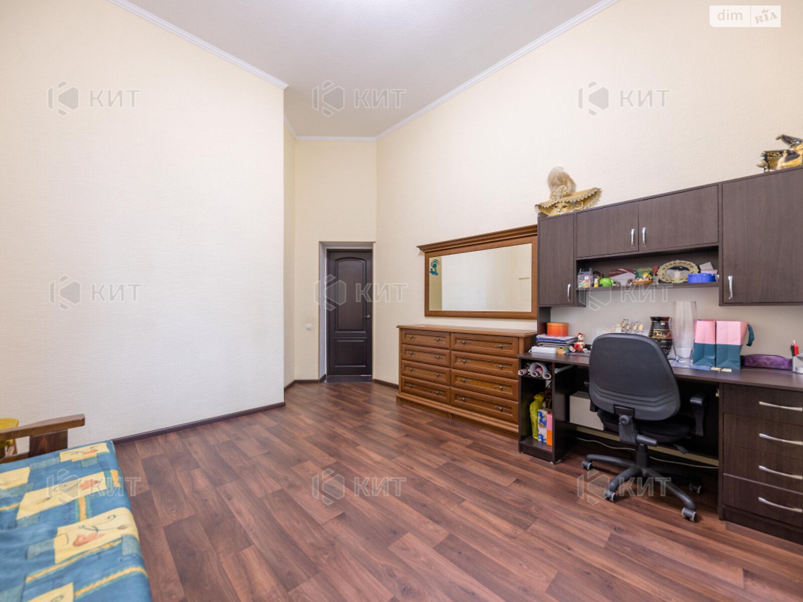 двоповерховий будинок, 450 кв. м, кирпич. Продаж в Харкові, район Холодна Гора фото 1 двоповерховий будинок, 450 кв. м, кирпич. Продаж в Харкові, район Холодна Гора фото 1