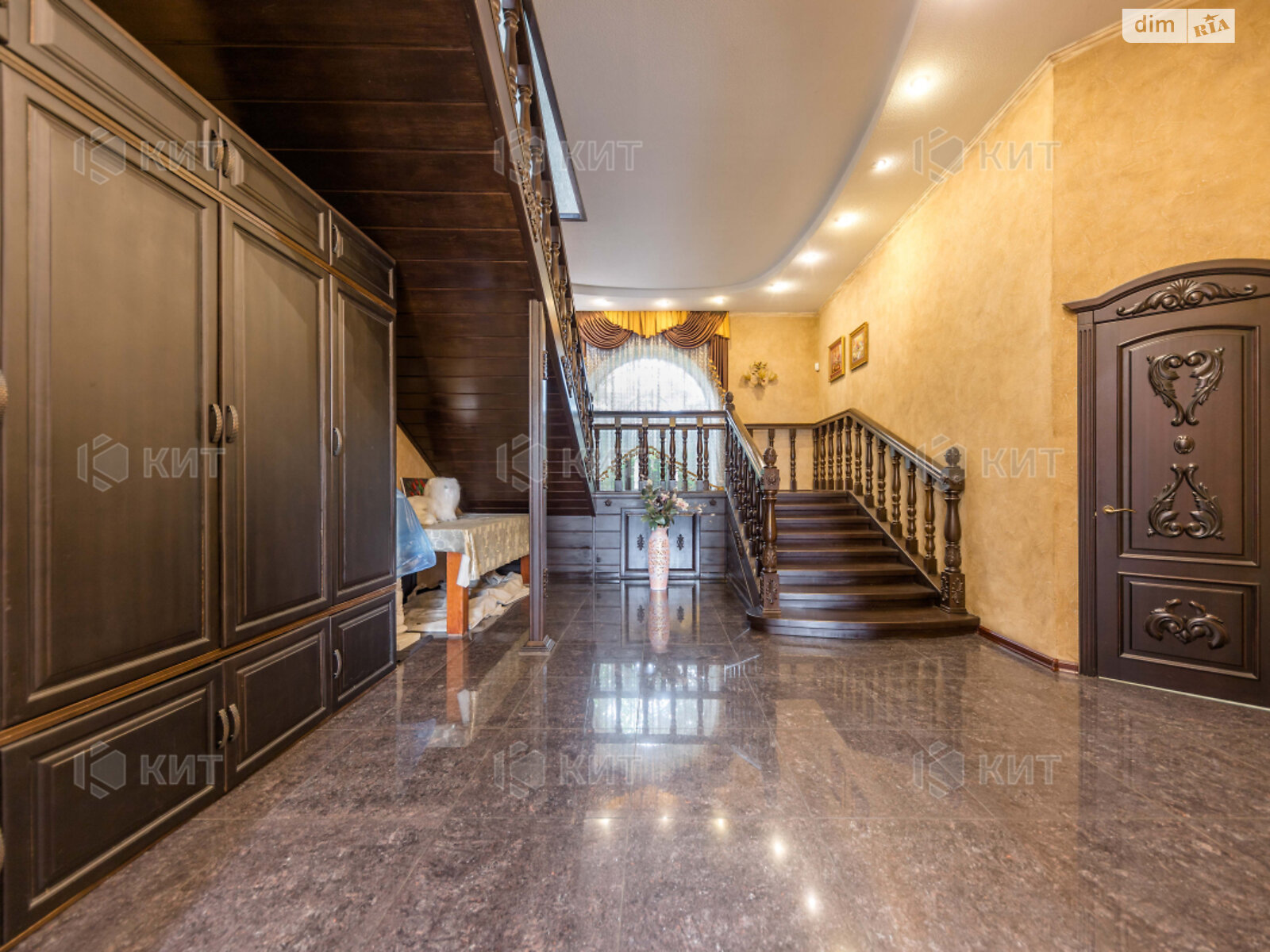 двоповерховий будинок, 450 кв. м, кирпич. Продаж в Харкові, район Холодна Гора фото 1 двоповерховий будинок, 450 кв. м, кирпич. Продаж в Харкові, район Холодна Гора фото 1