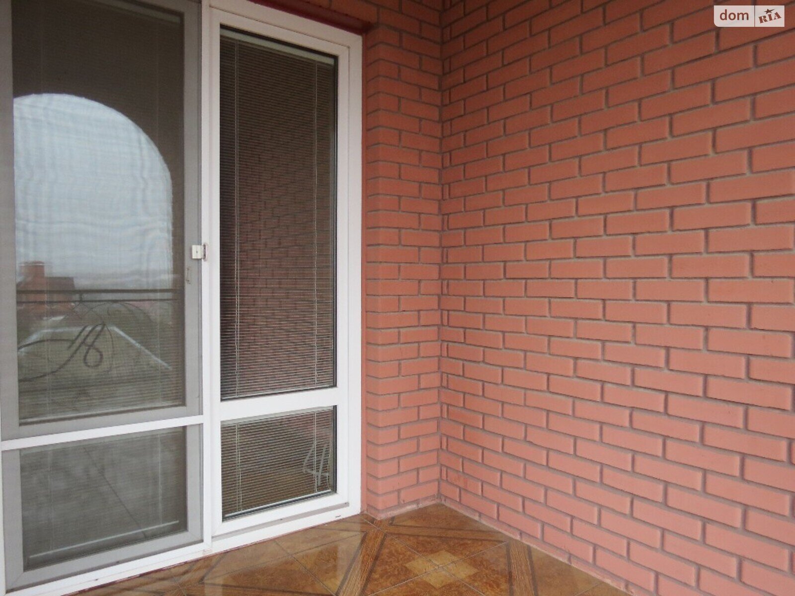 трехэтажный дом с ремонтом, 625 кв. м, кирпич. Продажа в Харькове район Холодногорский фото 1