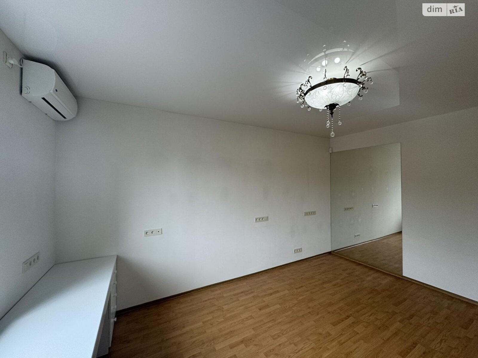 двухэтажный дом с верандой, 290 кв. м, кирпич. Продажа в Харькове район Холодногорский фото 1 двухэтажный дом с верандой, 290 кв. м, кирпич. Продажа в Харькове район Холодногорский фото 1