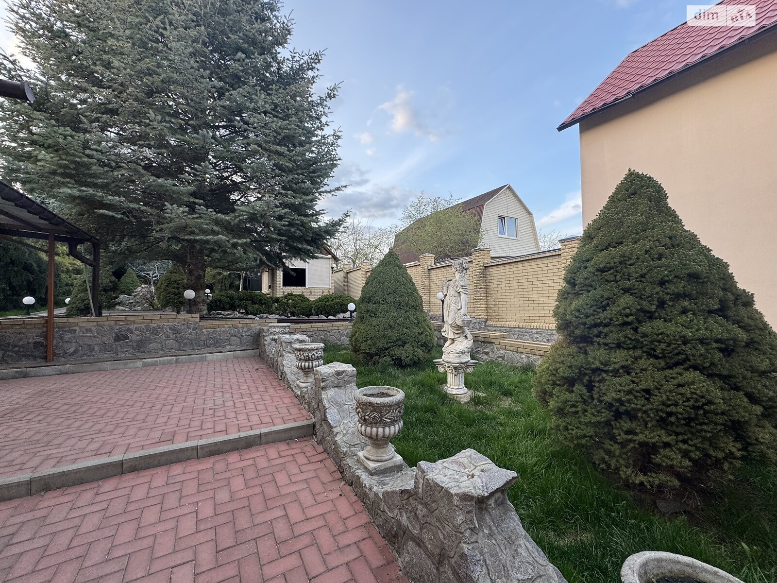 двухэтажный дом с гаражом, 240 кв. м, кирпич. Продажа в Харькове район Холодногорский фото 1 двухэтажный дом с гаражом, 240 кв. м, кирпич. Продажа в Харькове район Холодногорский фото 1