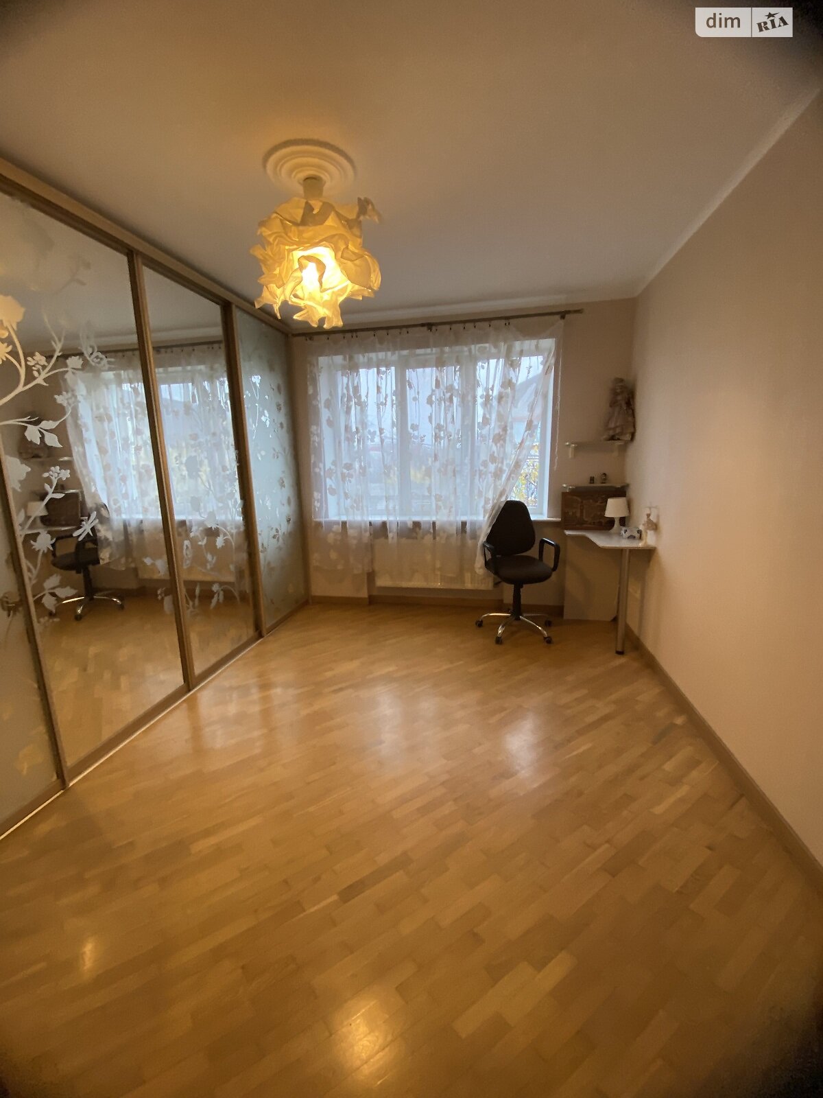 двухэтажный дом с верандой, 323 кв. м, кирпич. Продажа в Харькове район ХТЗ фото 1 двухэтажный дом с верандой, 323 кв. м, кирпич. Продажа в Харькове район ХТЗ фото 1