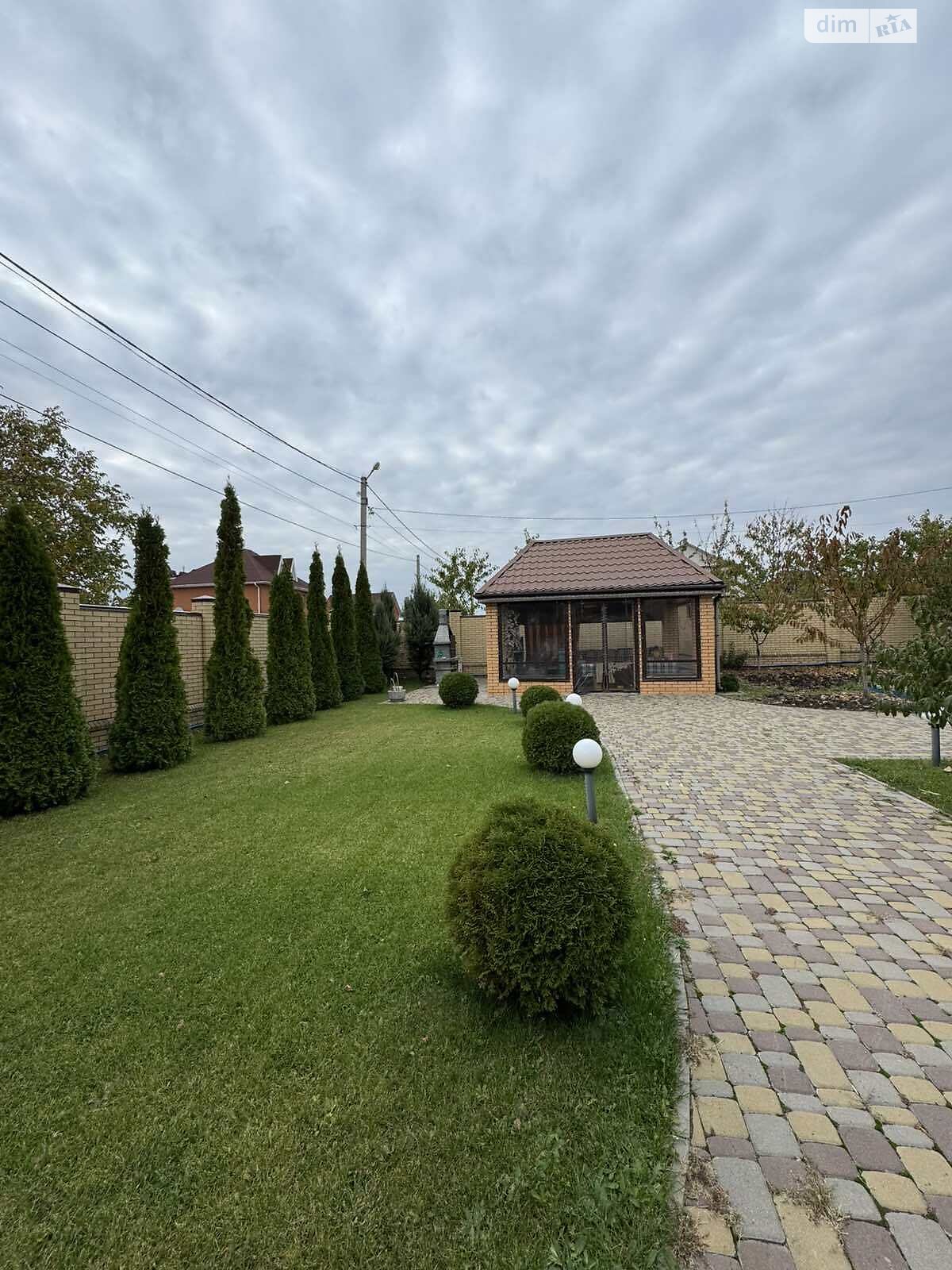 двухэтажный дом с гаражом, 238.2 кв. м, кирпич. Продажа в Харькове район Индустриальный фото 1 двухэтажный дом с гаражом, 238.2 кв. м, кирпич. Продажа в Харькове район Индустриальный фото 1