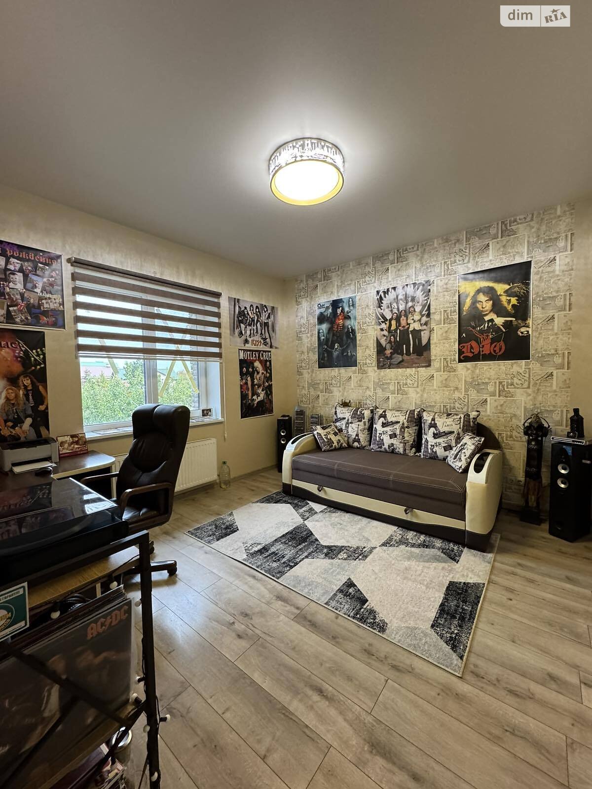 двухэтажный дом с гаражом, 238.2 кв. м, кирпич. Продажа в Харькове район Индустриальный фото 1 двухэтажный дом с гаражом, 238.2 кв. м, кирпич. Продажа в Харькове район Индустриальный фото 1