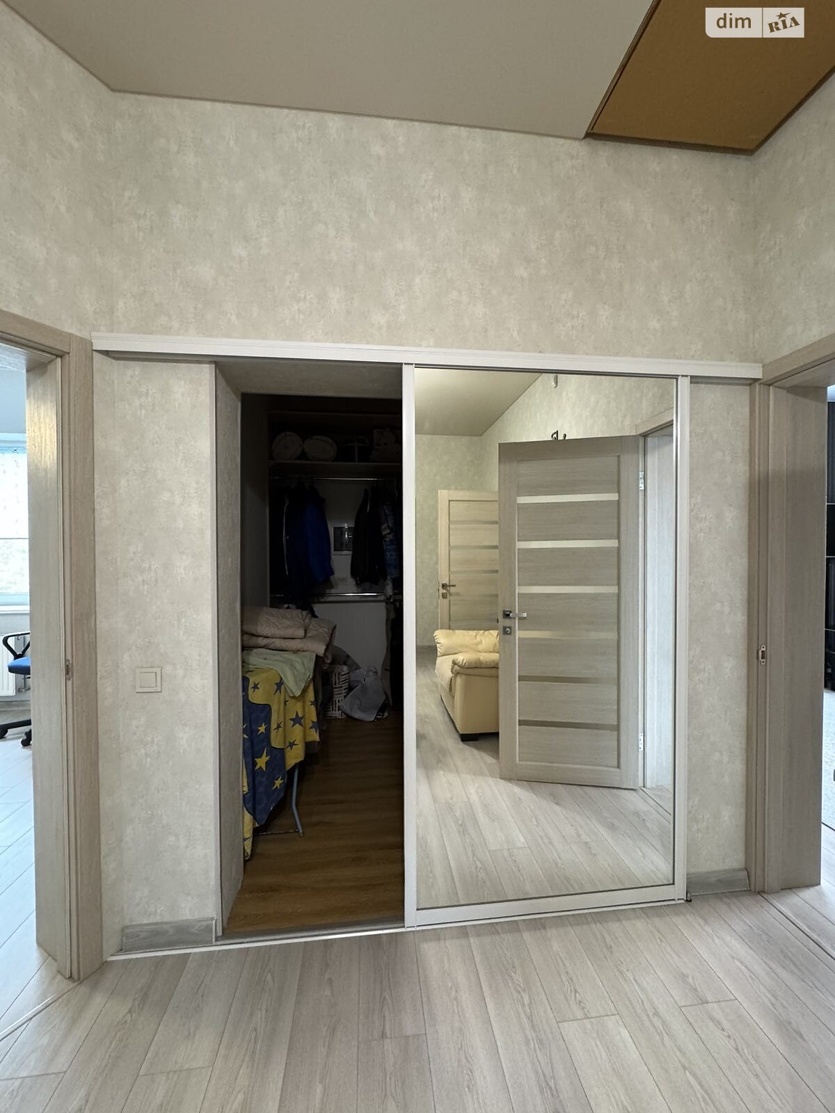 двухэтажный дом с гаражом, 238.2 кв. м, кирпич. Продажа в Харькове район Индустриальный фото 1 двухэтажный дом с гаражом, 238.2 кв. м, кирпич. Продажа в Харькове район Индустриальный фото 1
