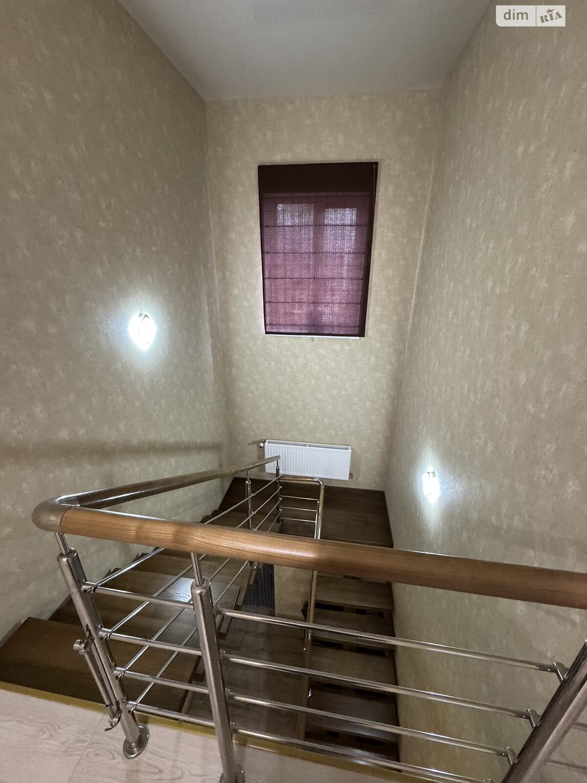 двухэтажный дом с гаражом, 238.2 кв. м, кирпич. Продажа в Харькове район Индустриальный фото 1 двухэтажный дом с гаражом, 238.2 кв. м, кирпич. Продажа в Харькове район Индустриальный фото 1
