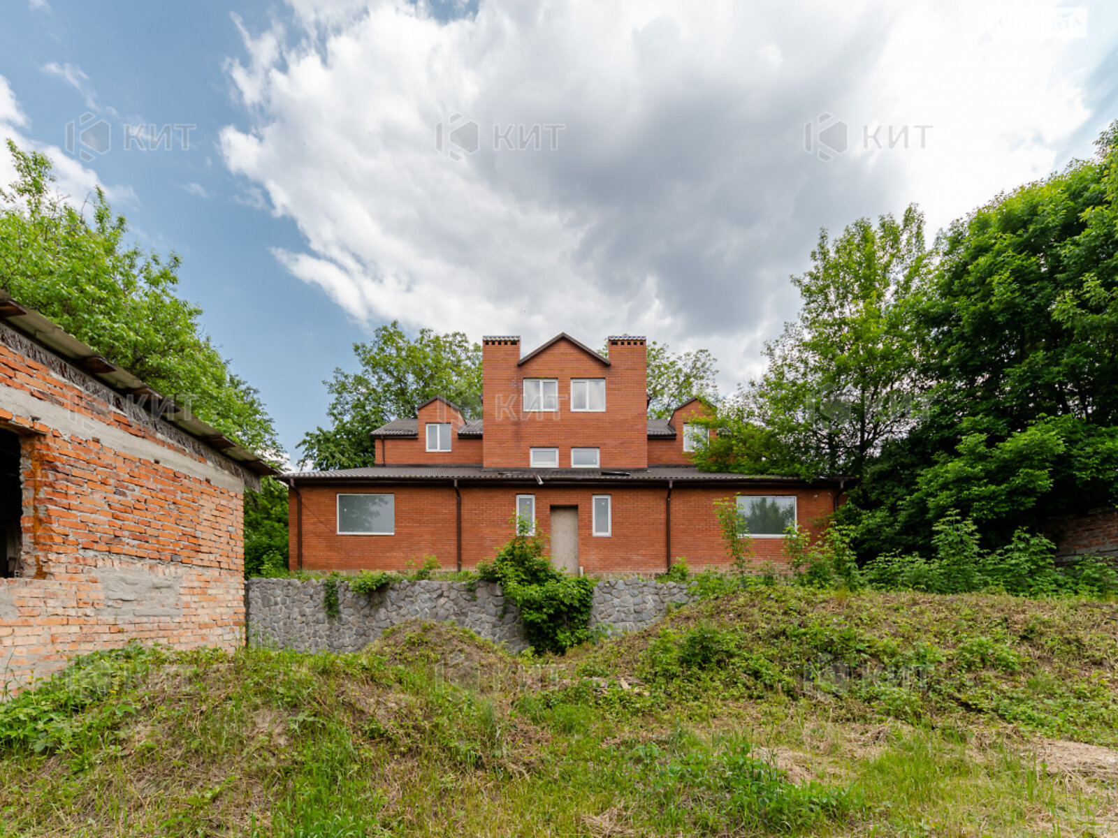 двухэтажный дом, 417 кв. м, кирпич. Продажа в Харькове район Журавлевка фото 1 двухэтажный дом, 417 кв. м, кирпич. Продажа в Харькове район Журавлевка фото 1
