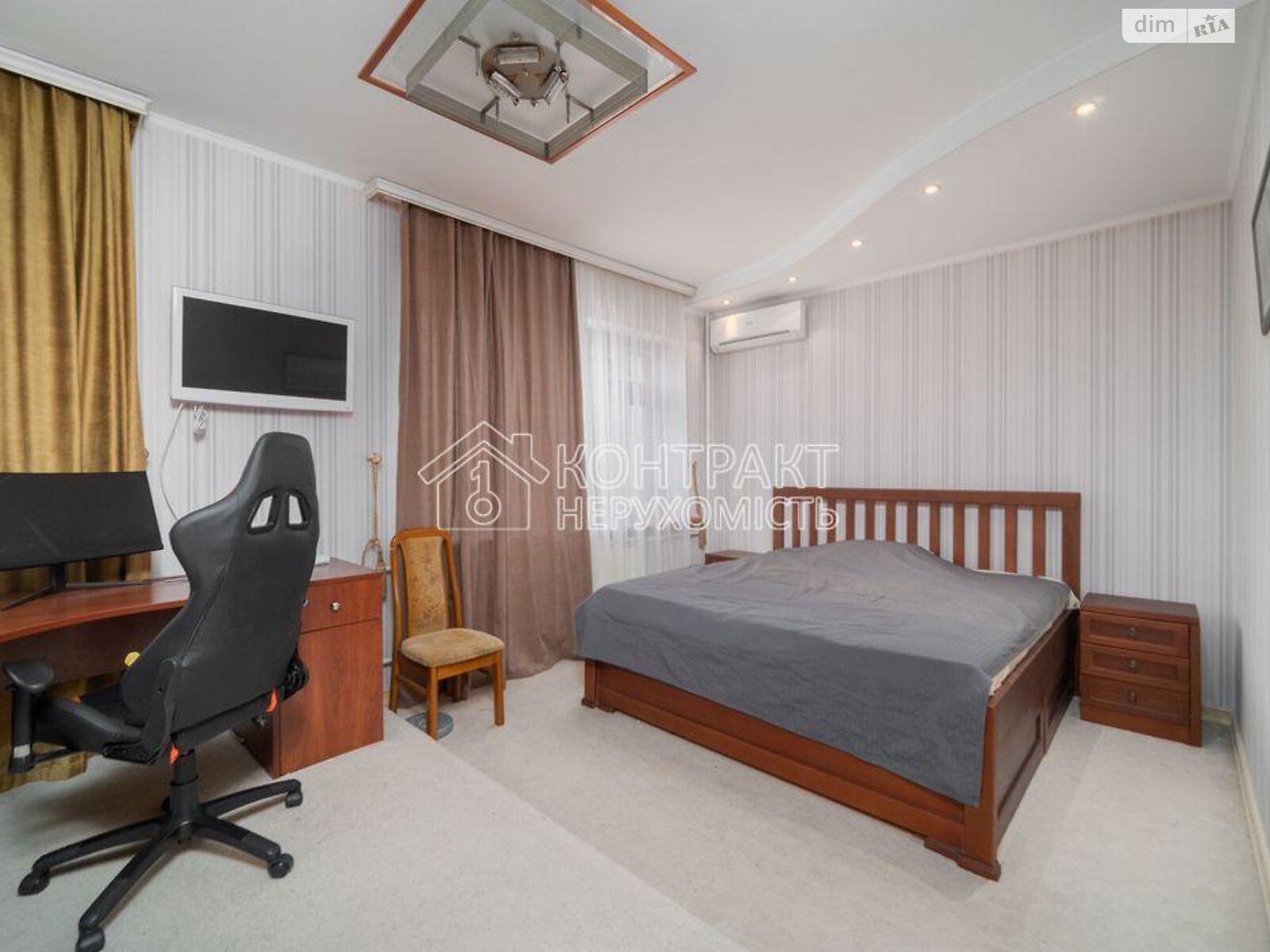 трехэтажный дом с гаражом, 280 кв. м, кирпич. Продажа в Харькове район Киевский фото 1 трехэтажный дом с гаражом, 280 кв. м, кирпич. Продажа в Харькове район Киевский фото 1