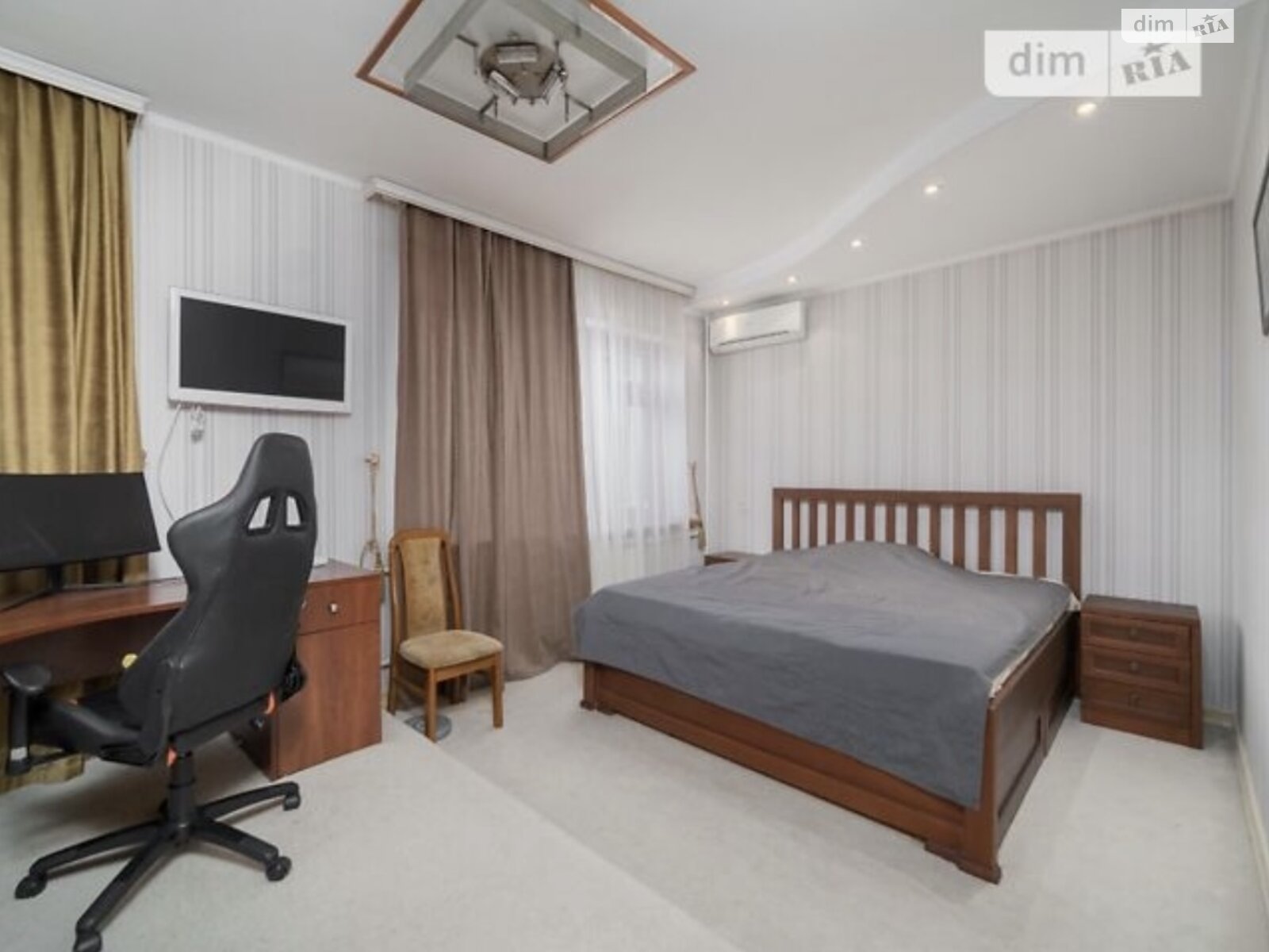 двухэтажный дом с отоплением, 340 кв. м, кирпич. Продажа в Харькове район Киевский фото 1 двухэтажный дом с отоплением, 340 кв. м, кирпич. Продажа в Харькове район Киевский фото 1