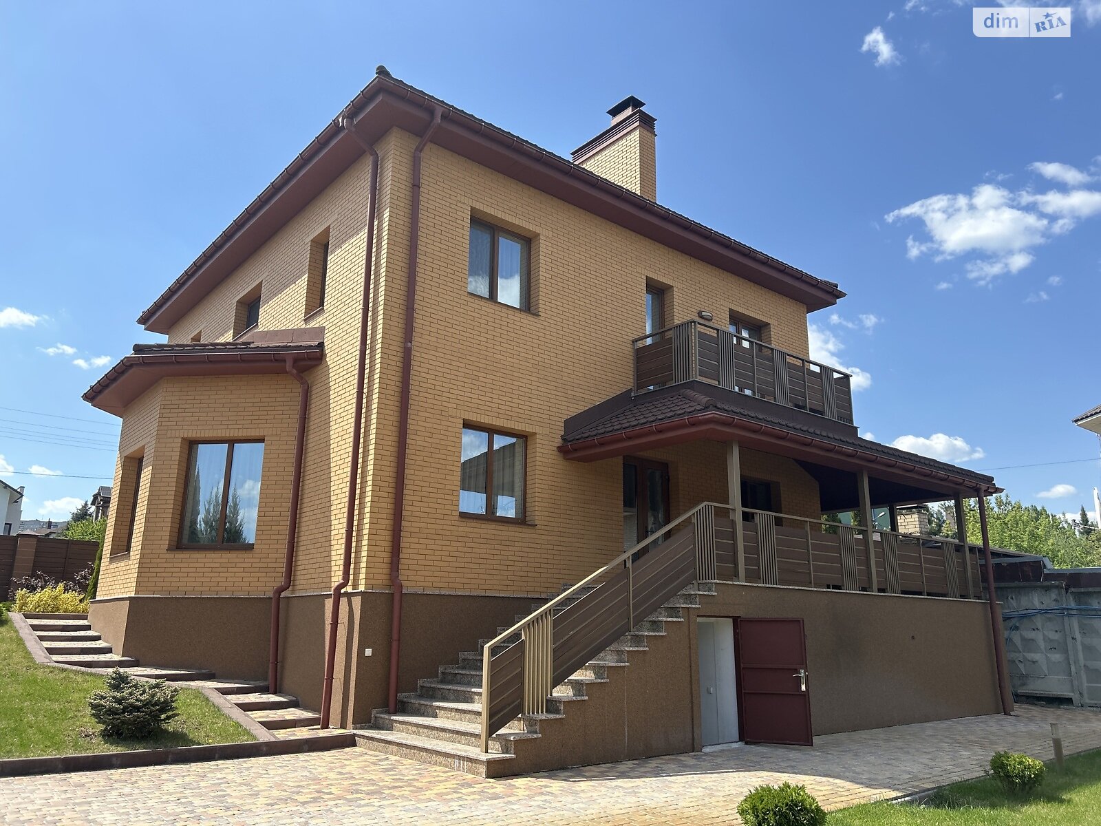 двухэтажный дом с балконом, 250 кв. м, кирпич. Продажа в Харькове район Киевский фото 1