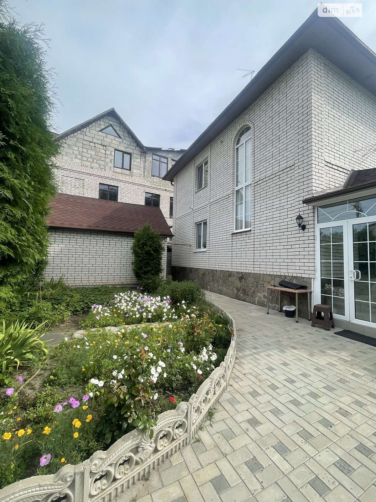 двухэтажный дом с гаражом, 260 кв. м, кирпич. Продажа в Харькове район Киевский фото 1 двухэтажный дом с гаражом, 260 кв. м, кирпич. Продажа в Харькове район Киевский фото 1
