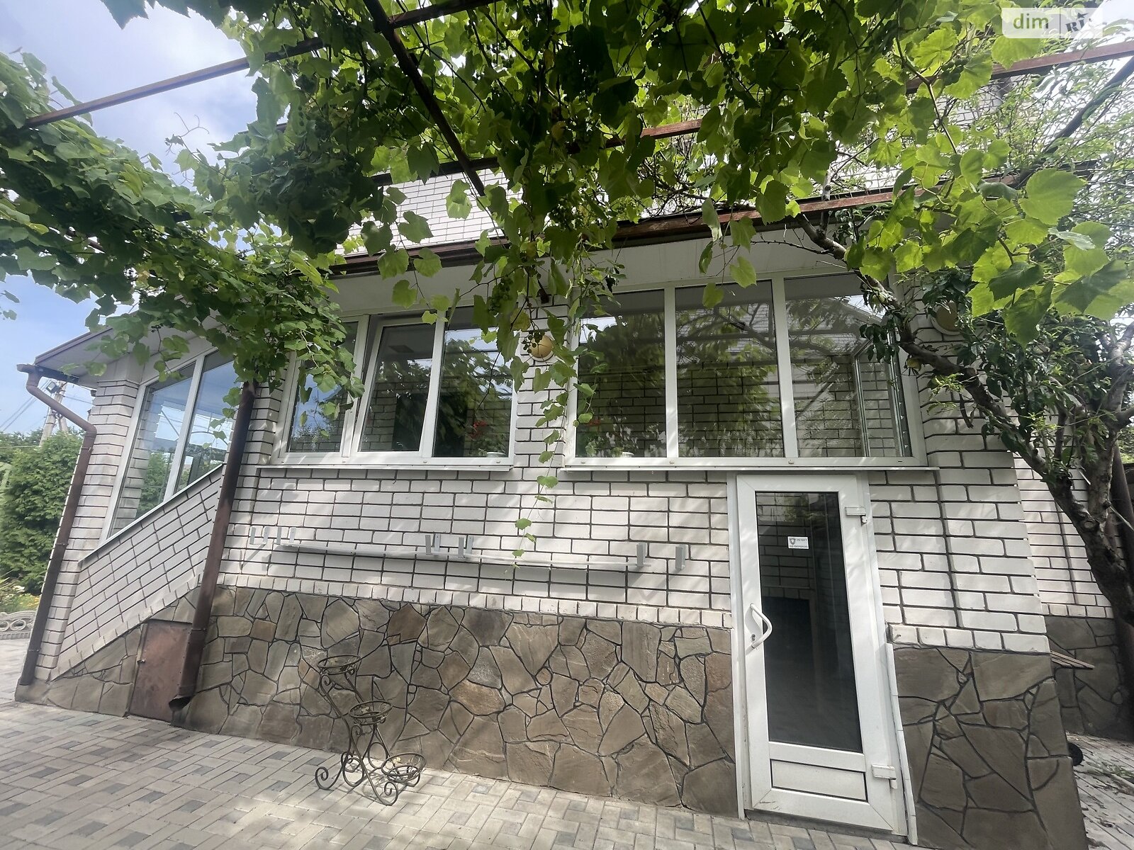 двухэтажный дом с гаражом, 260 кв. м, кирпич. Продажа в Харькове район Киевский фото 1 двухэтажный дом с гаражом, 260 кв. м, кирпич. Продажа в Харькове район Киевский фото 1