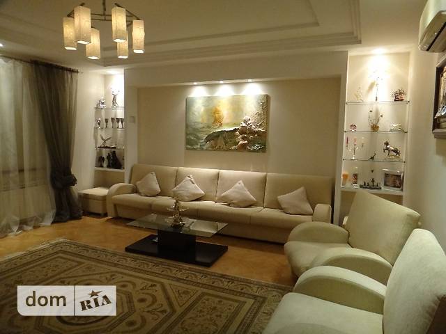 трехэтажный дом с балконом, 400 кв. м, кирпич. Продажа в Харькове район Холодногорский фото 1 трехэтажный дом с балконом, 400 кв. м, кирпич. Продажа в Харькове район Холодногорский фото 1