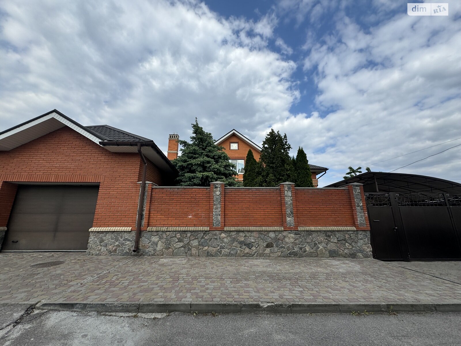 двухэтажный дом с верандой, 360 кв. м, кирпич. Продажа в Харькове район Немышлянский фото 1 двухэтажный дом с верандой, 360 кв. м, кирпич. Продажа в Харькове район Немышлянский фото 1