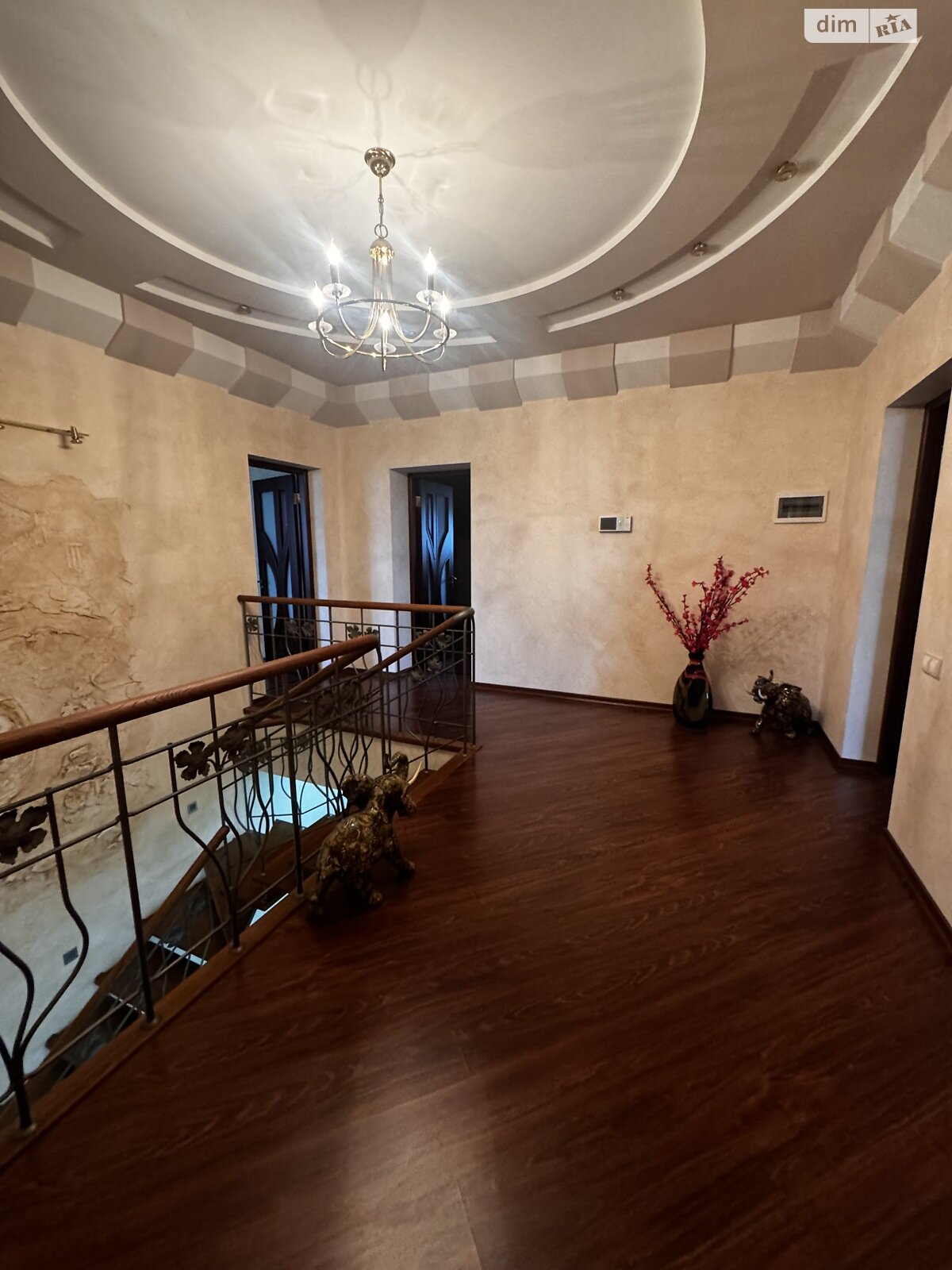 двухэтажный дом с верандой, 360 кв. м, кирпич. Продажа в Харькове район Немышлянский фото 1 двухэтажный дом с верандой, 360 кв. м, кирпич. Продажа в Харькове район Немышлянский фото 1