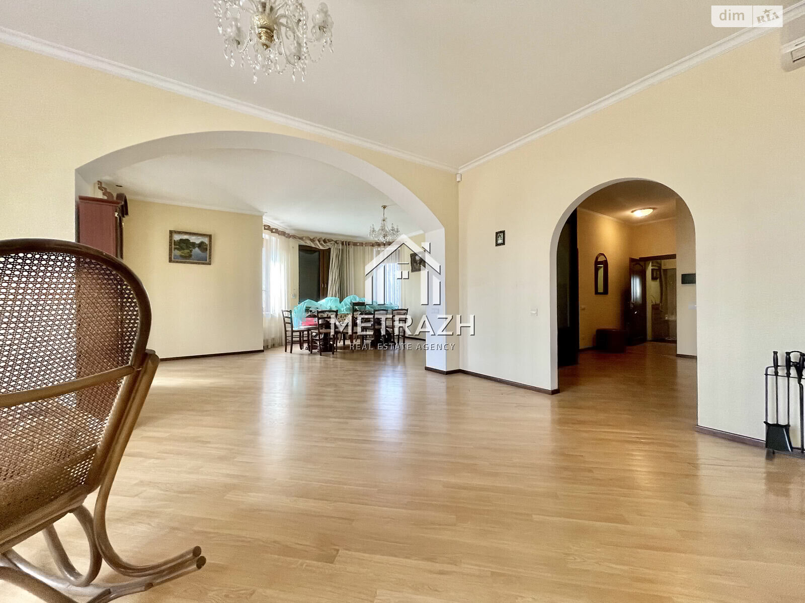 одноэтажный дом с верандой, 386.3 кв. м, кирпич. Продажа в Харькове фото 1 одноэтажный дом с верандой, 386.3 кв. м, кирпич. Продажа в Харькове фото 1