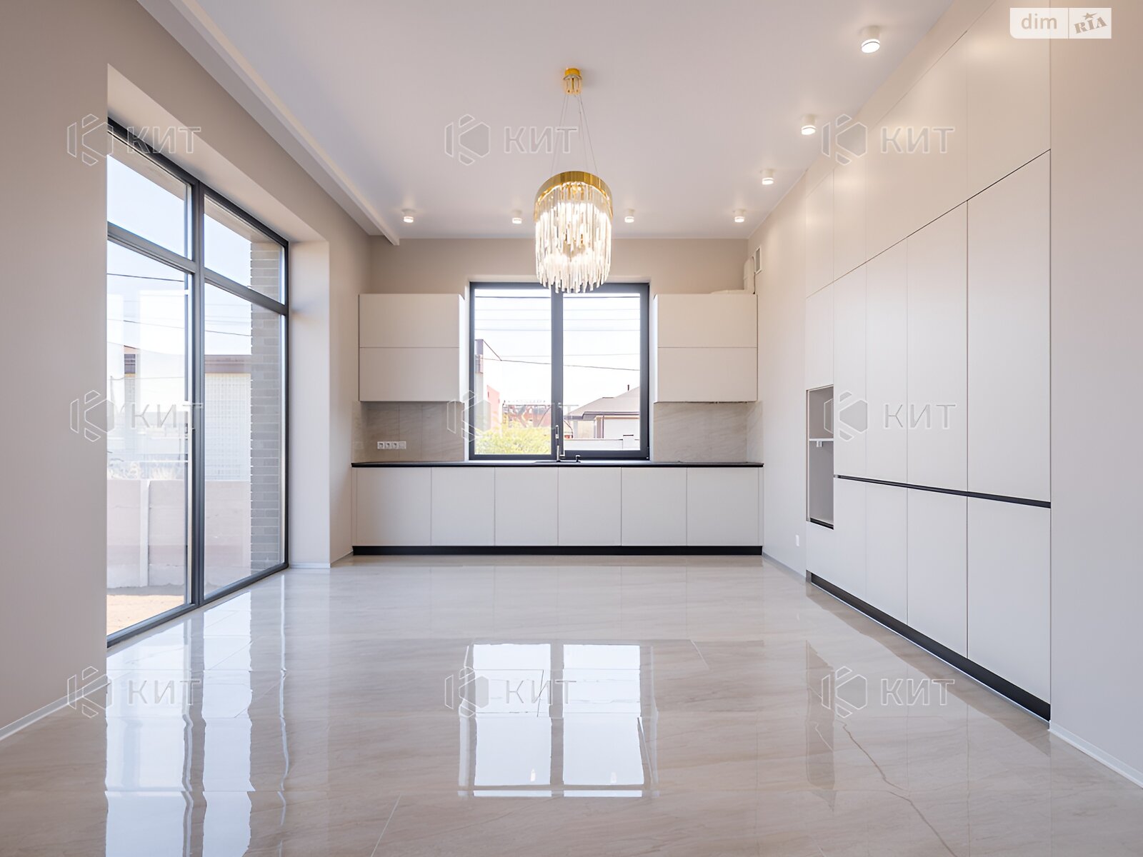 одноэтажный дом, 312 кв. м, кирпич. Продажа в Харькове район Новые Дома фото 1 одноэтажный дом, 312 кв. м, кирпич. Продажа в Харькове район Новые Дома фото 1
