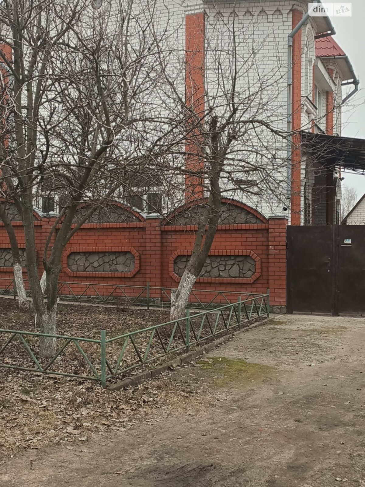 двоповерховий будинок з гаражем, 300 кв. м, цегла. Продаж в Харкові, район Слобідський фото 1 двоповерховий будинок з гаражем, 300 кв. м, цегла. Продаж в Харкові, район Слобідський фото 1