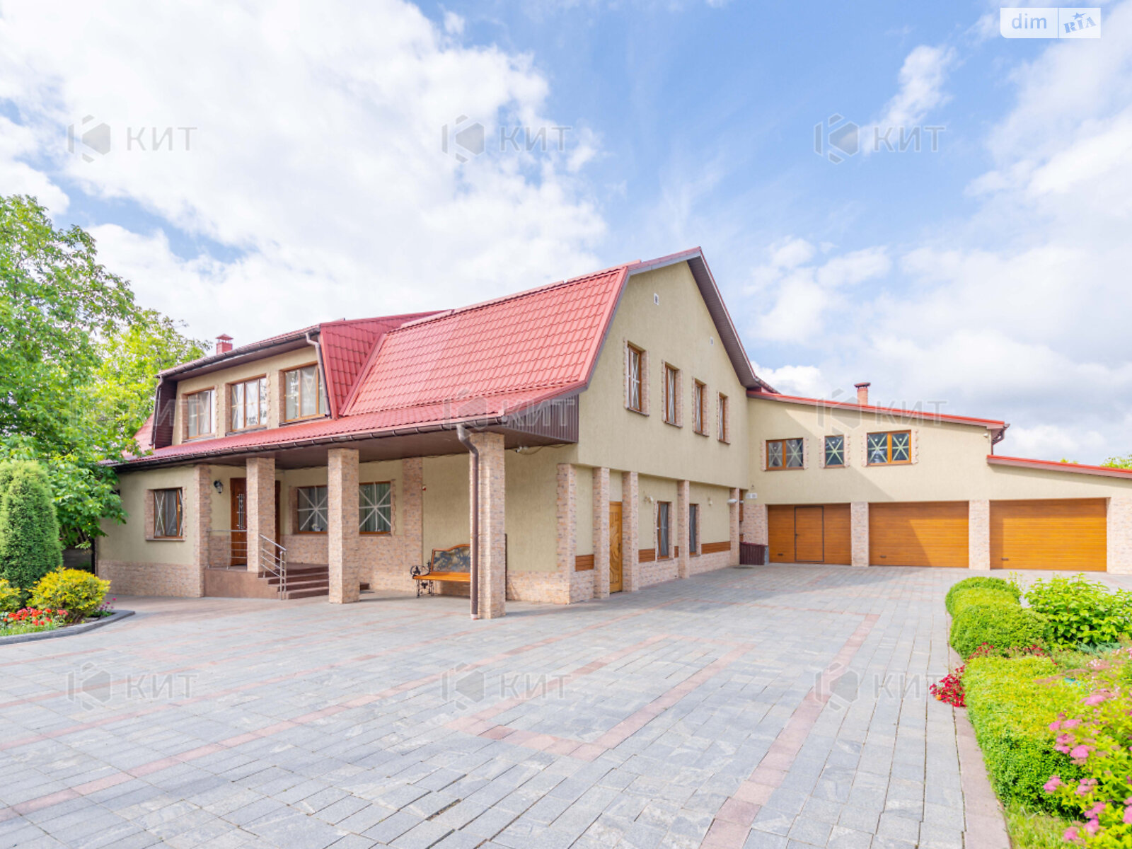 двухэтажный дом, 1000 кв. м, кирпич. Продажа в Харькове фото 1 двухэтажный дом, 1000 кв. м, кирпич. Продажа в Харькове фото 1
