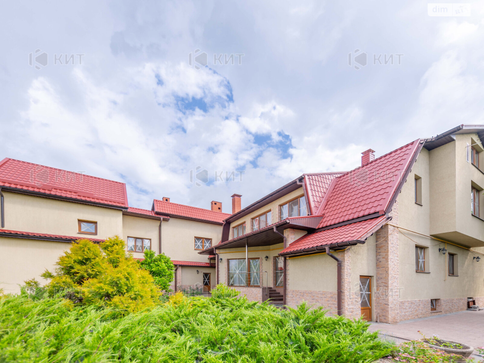 двухэтажный дом, 1000 кв. м, кирпич. Продажа в Харькове фото 1 двухэтажный дом, 1000 кв. м, кирпич. Продажа в Харькове фото 1