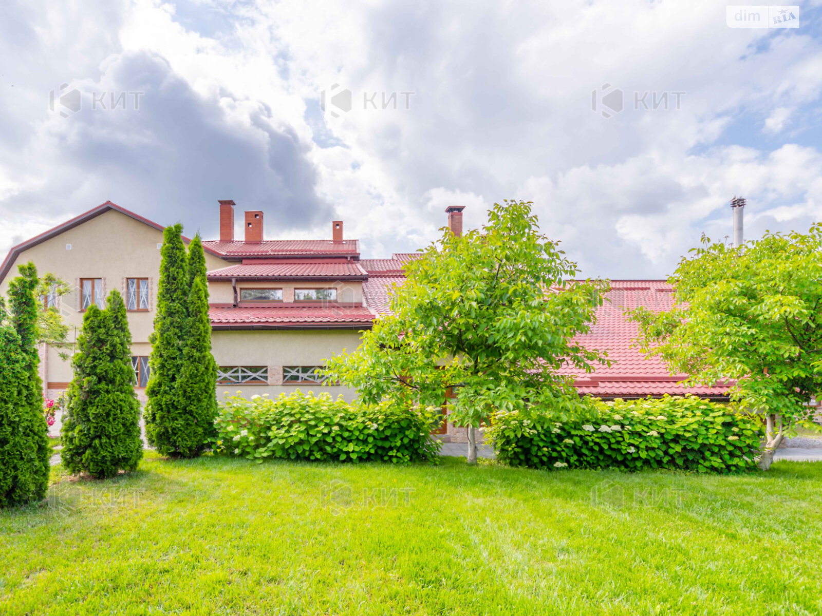 двухэтажный дом, 1000 кв. м, кирпич. Продажа в Харькове фото 1 двухэтажный дом, 1000 кв. м, кирпич. Продажа в Харькове фото 1