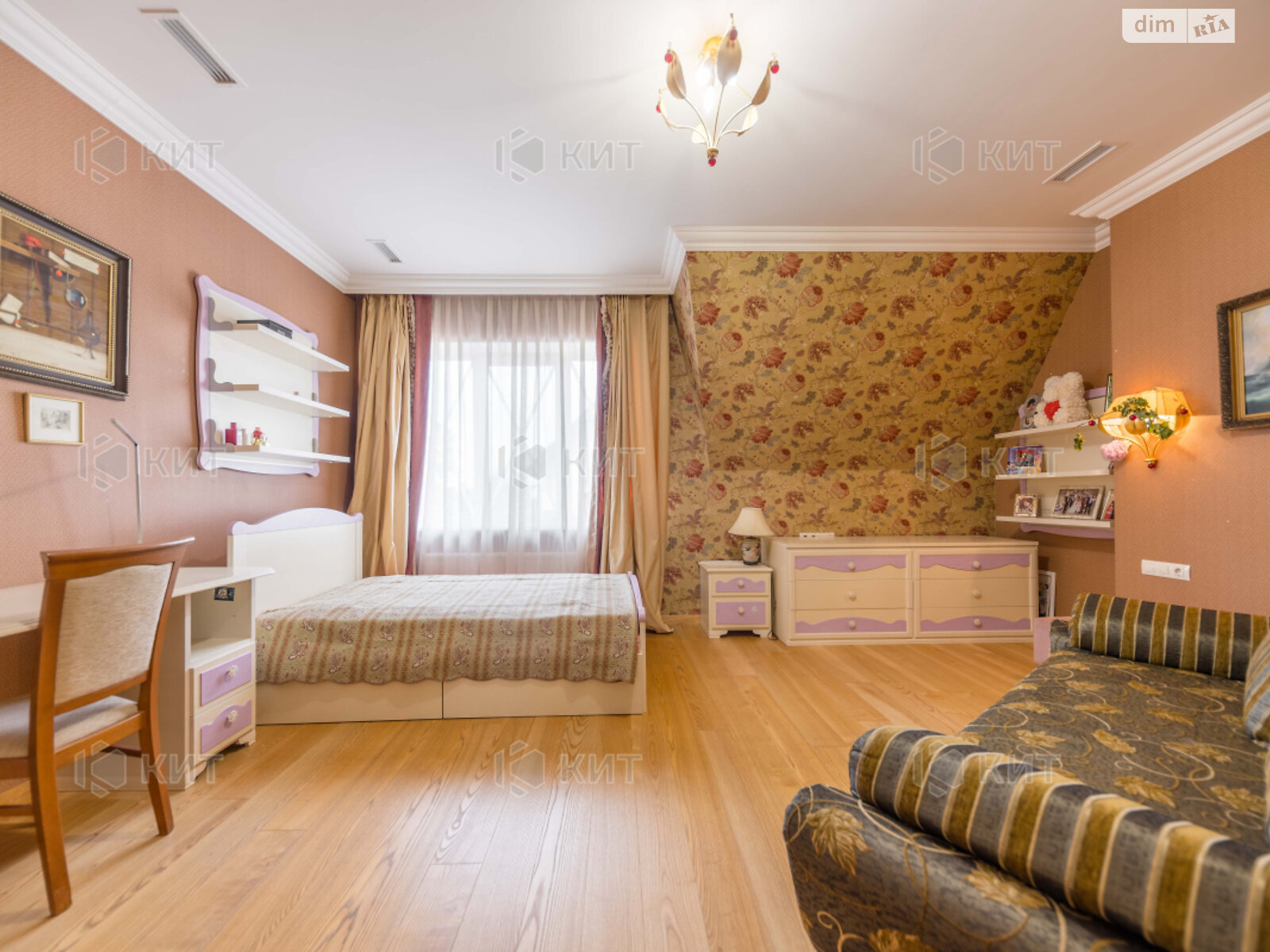 двухэтажный дом, 1000 кв. м, кирпич. Продажа в Харькове фото 1 двухэтажный дом, 1000 кв. м, кирпич. Продажа в Харькове фото 1